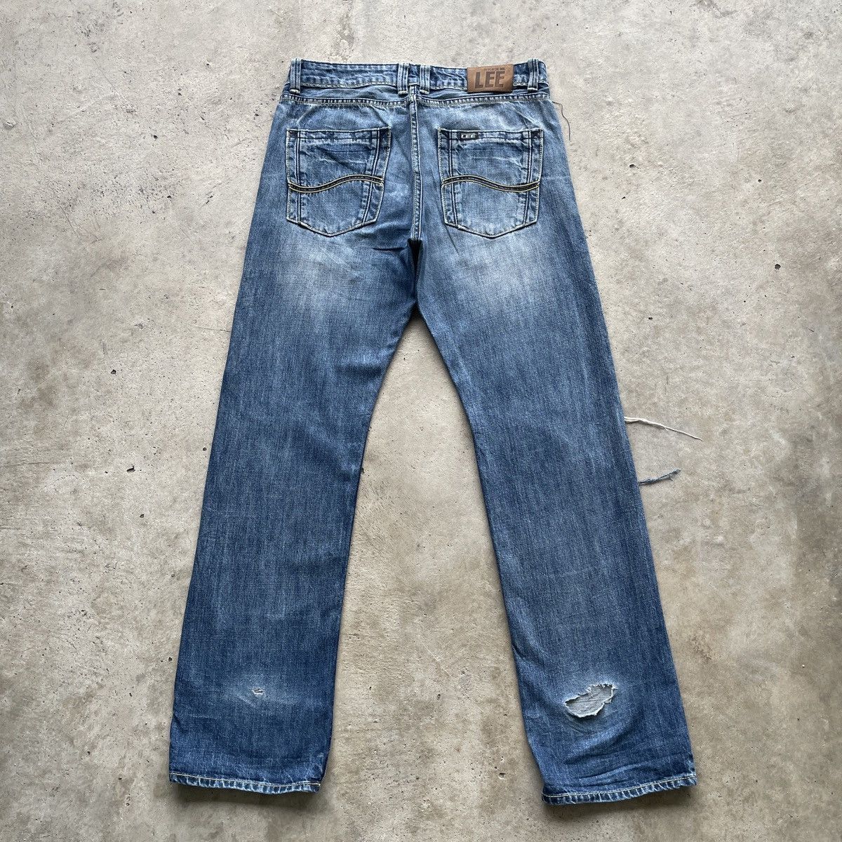 Japanese Brand Vintage Lee Japan Ripped Faded Distressed Jeans Pants W33 Size US 33 - 11 Thumbnail