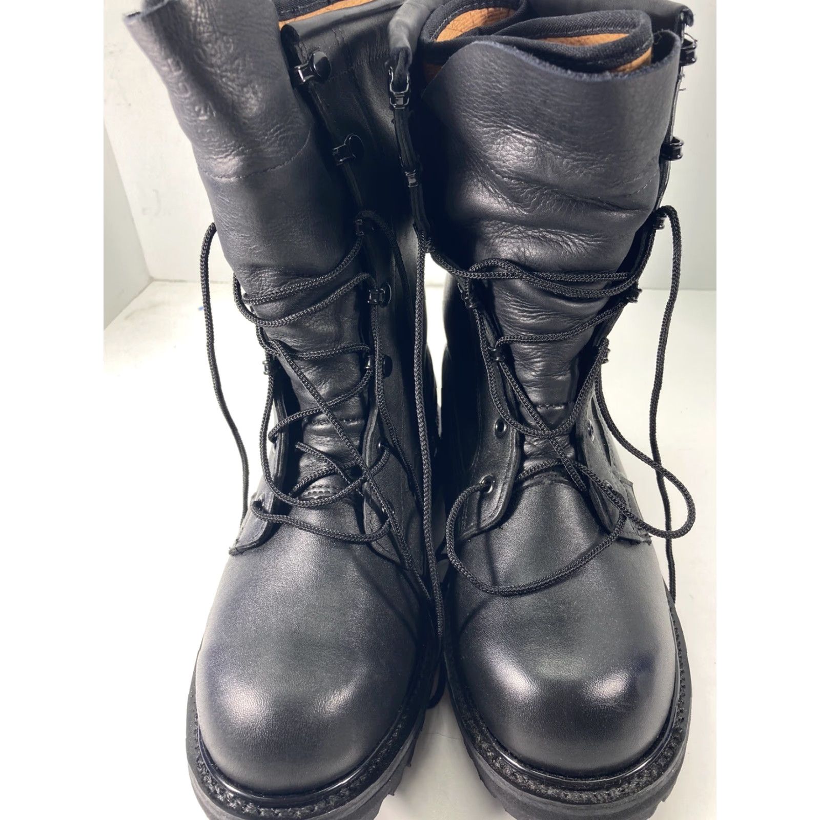Vintage **Bates Size 5 Black Goretex Military Combat Boots Waterproof** User: **Black Bates Size 5 Goretex Military Combat Boots Waterproof** Size US 5 / EU 37 - 2 Thumbnail