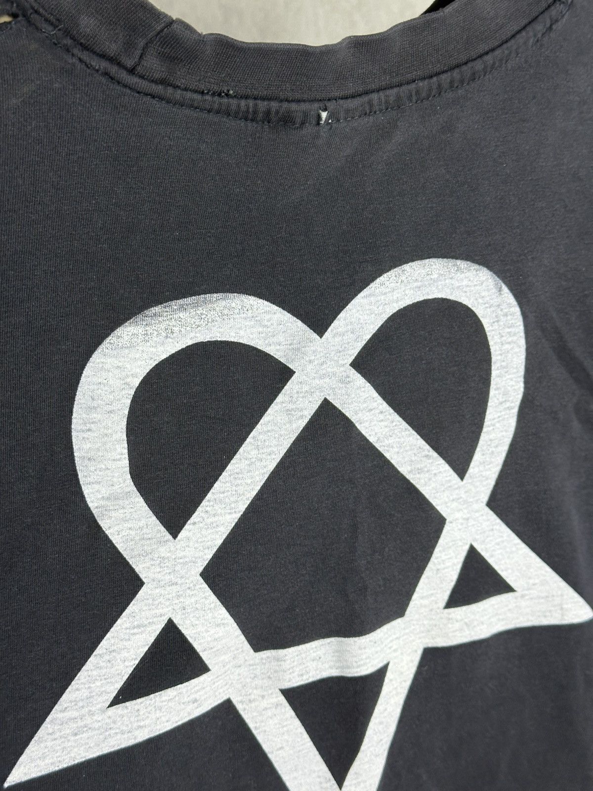 Band Tees × Vintage Vintage HIM band t shirt heartagram y2k faded metal size m Size US M / EU 48-50 / 2 - 7 Thumbnail
