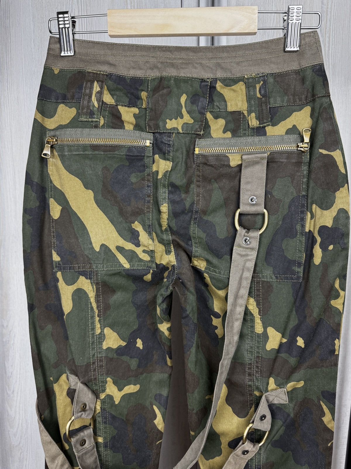 Dolce & Gabbana Dolce & Gabbana Vintage AW03 Strap Camo Pants Rare Size 26" / US 2 / IT 38 - 6 Thumbnail