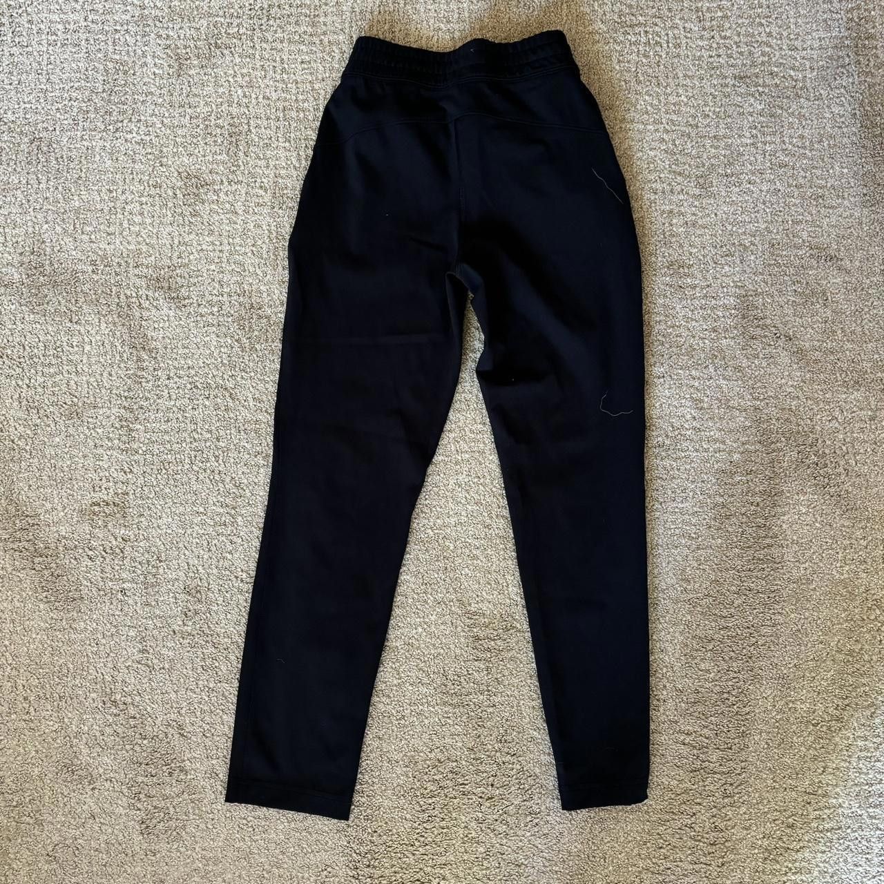 Designer Aritzia Babaton Black Jogger Size 25" / US 0 / IT 36 - 2 Thumbnail