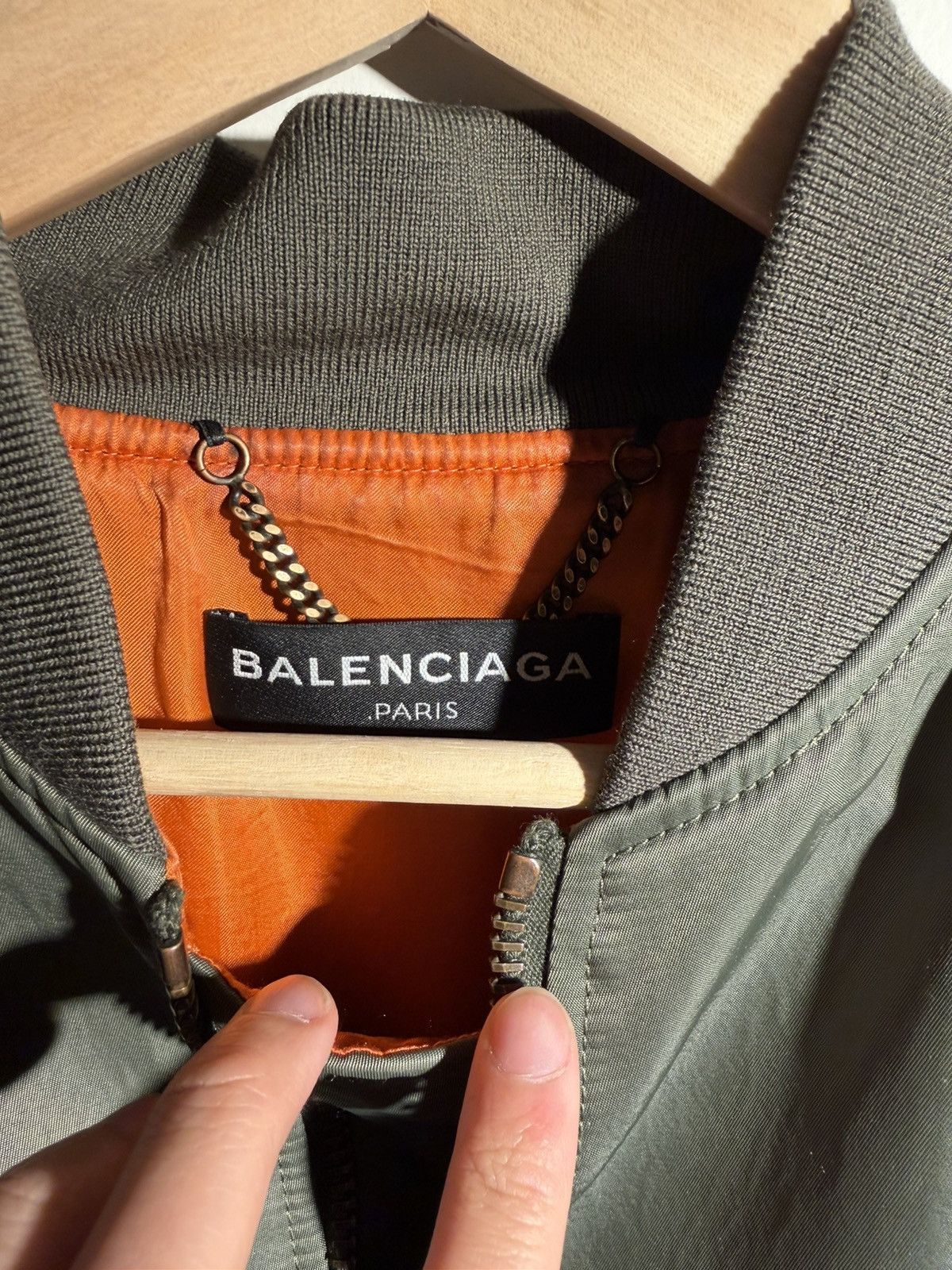 Balenciaga Balenciaga SS17 Padded Shoulder Cropped MA-1 Bomber Jacket Size US S / EU 44-46 / 1 - 3 Thumbnail
