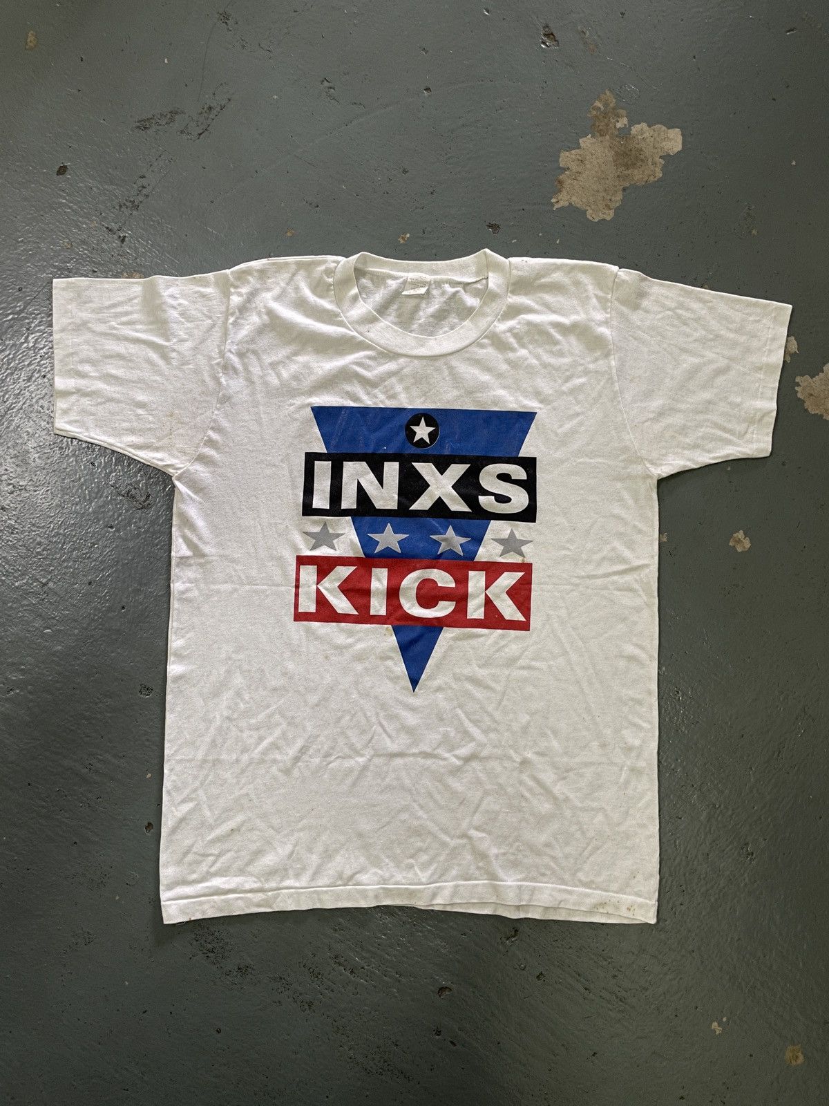 Band Tees × The Unbranded Brand × Vintage Vintage 80s INXS Album “KICK” Band Tees Size US XL / EU 56 / 4 - 1 Thumbnail