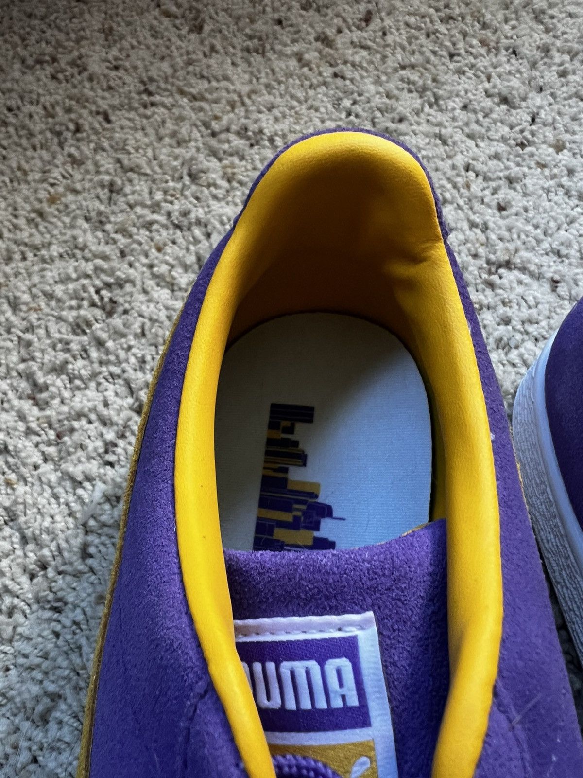 Puma Puma suede Los angles Lakers Size US 10.5 / EU 43-44 - 8 Thumbnail