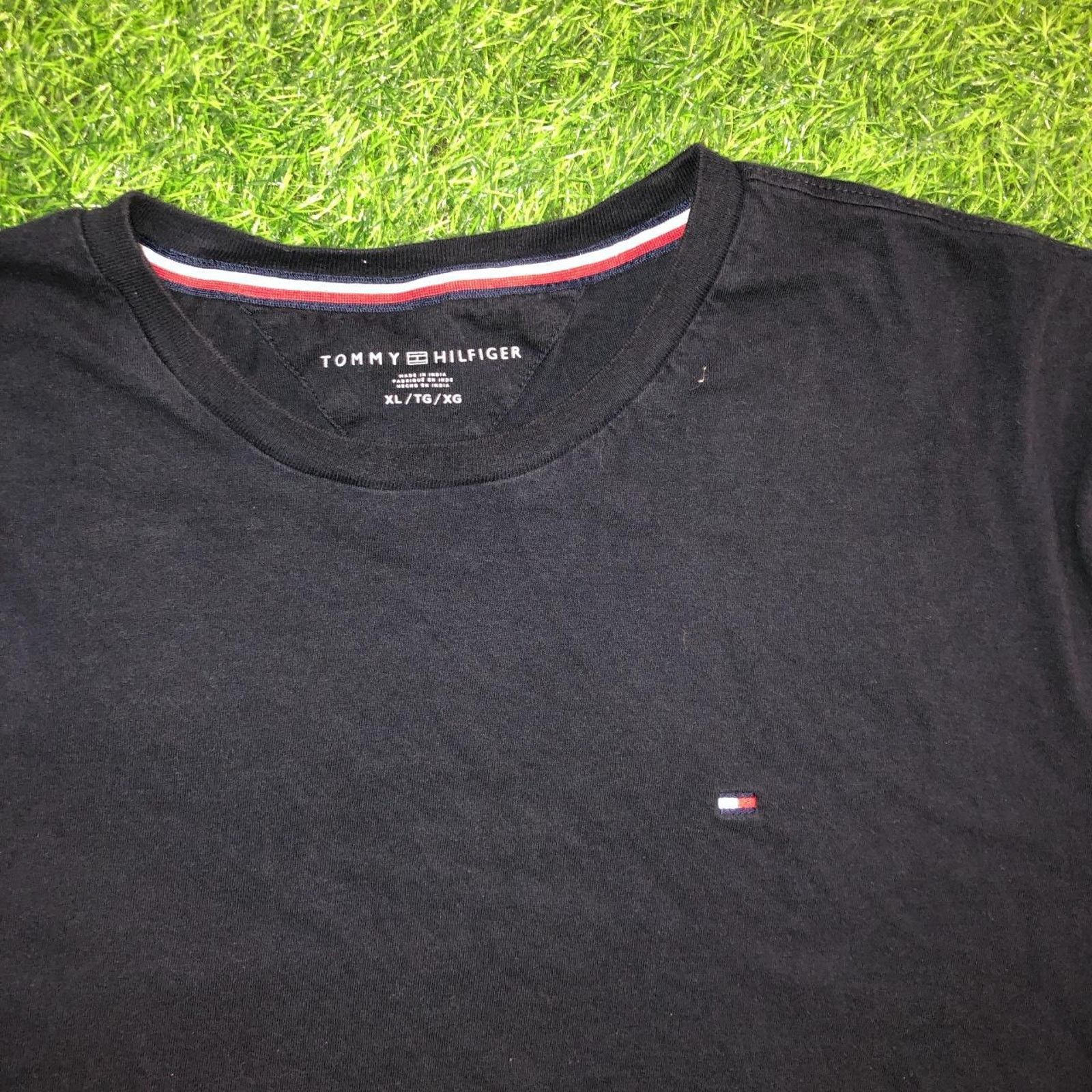 Tommy Hilfiger Navy Tommy Hilfiger Blank Embroidered Tee Size US XL / EU 56 / 4 - 3 Thumbnail