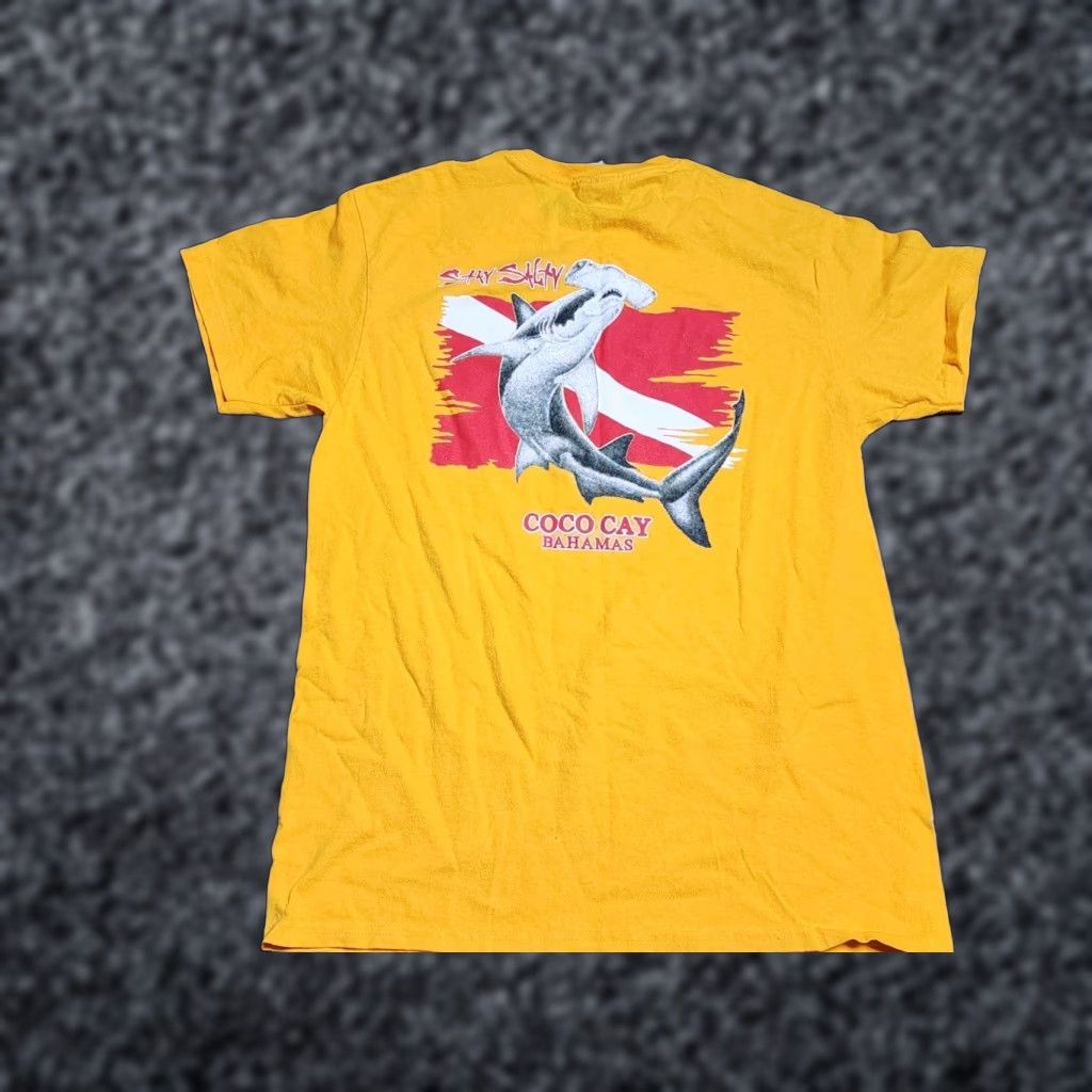Delta VINTAGE Delta Heavy Cotton T-Shirt Adult Medium Yellow Shark Dive Bahamas Souvenir USA Mens Size US M / EU 48-50 / 2 - 1 Thumbnail