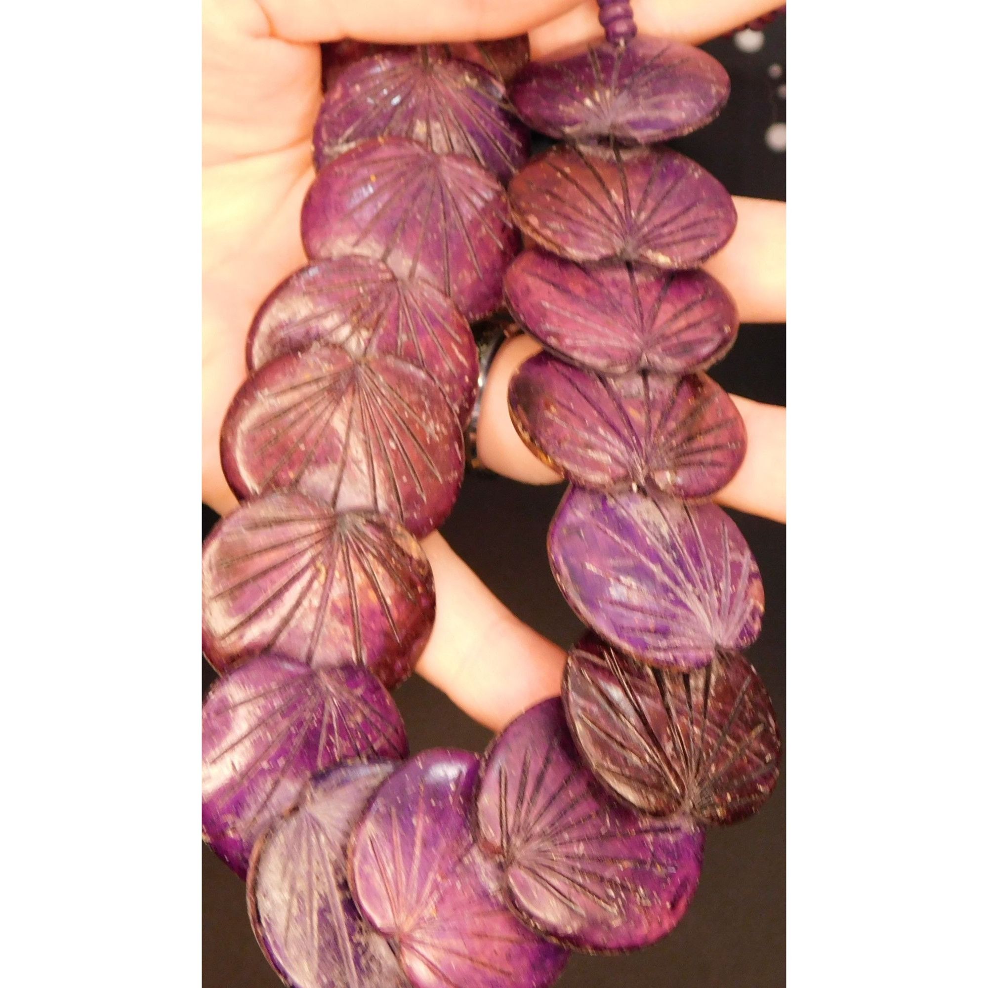 Other Vintage Carved Wood Lotus Leaf Purple Dyed Necklace Size ONE SIZE - 2 Thumbnail