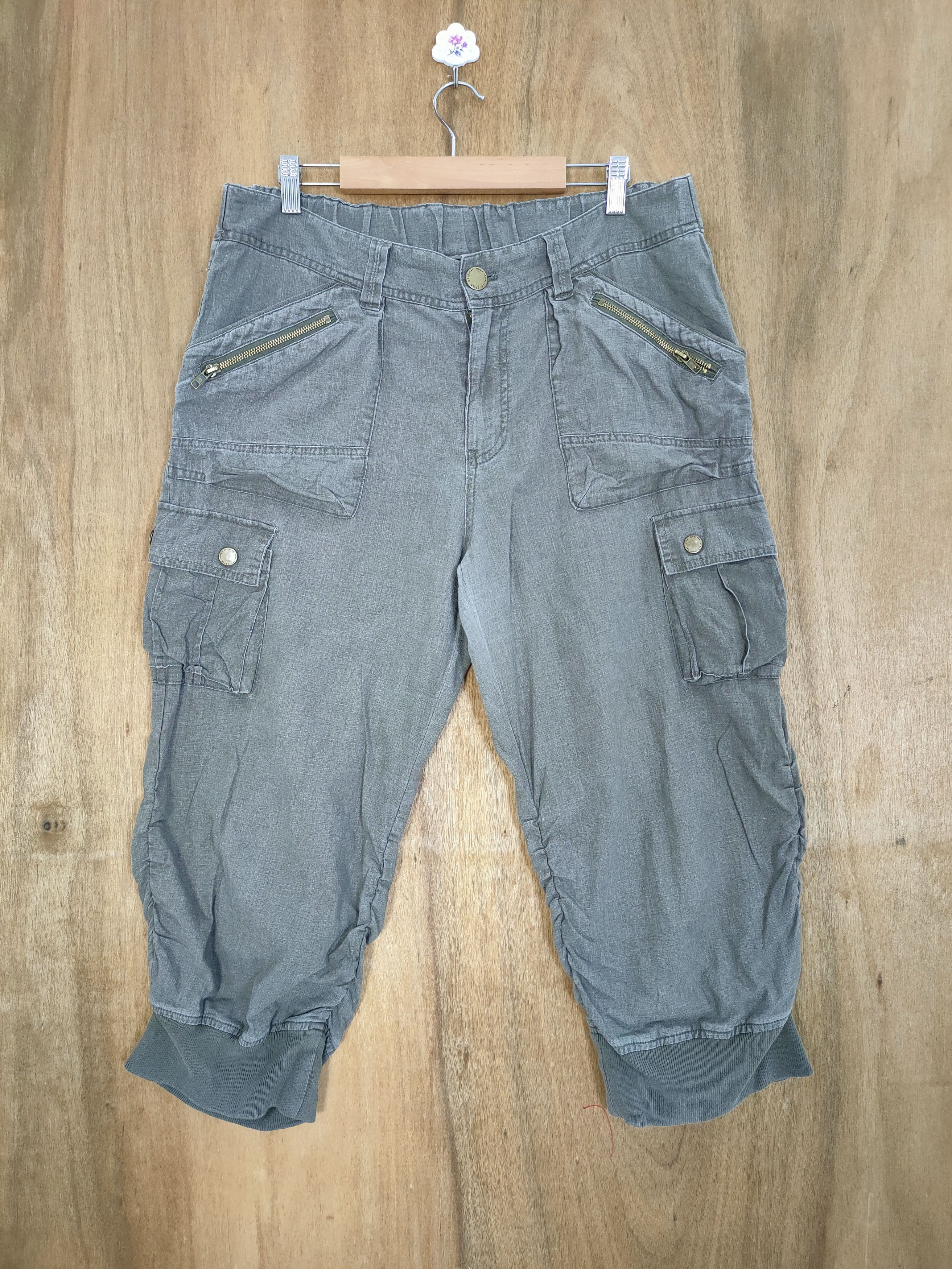 Japanese Brand DAILY SHORT MULTIPOCKET CARGO PANTS Size US 34 / EU 50 - 1 Thumbnail