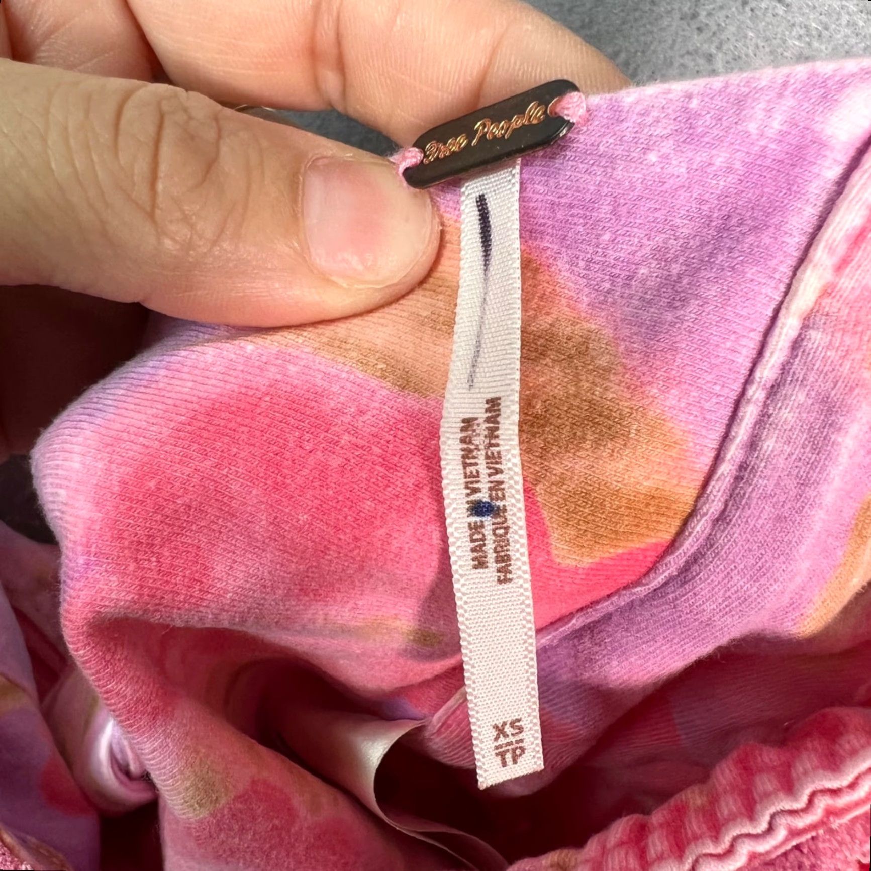 Free People Free People Womens XS Tie-Dye Pink & Orange Ruched Crop Top Sleeveless Tie Back Blouse Summer Cropped Womens XS Pink Tie-Dye Ruched Crop Top Size XS / US 0-2 / IT 36-38 - 3 Thumbnail