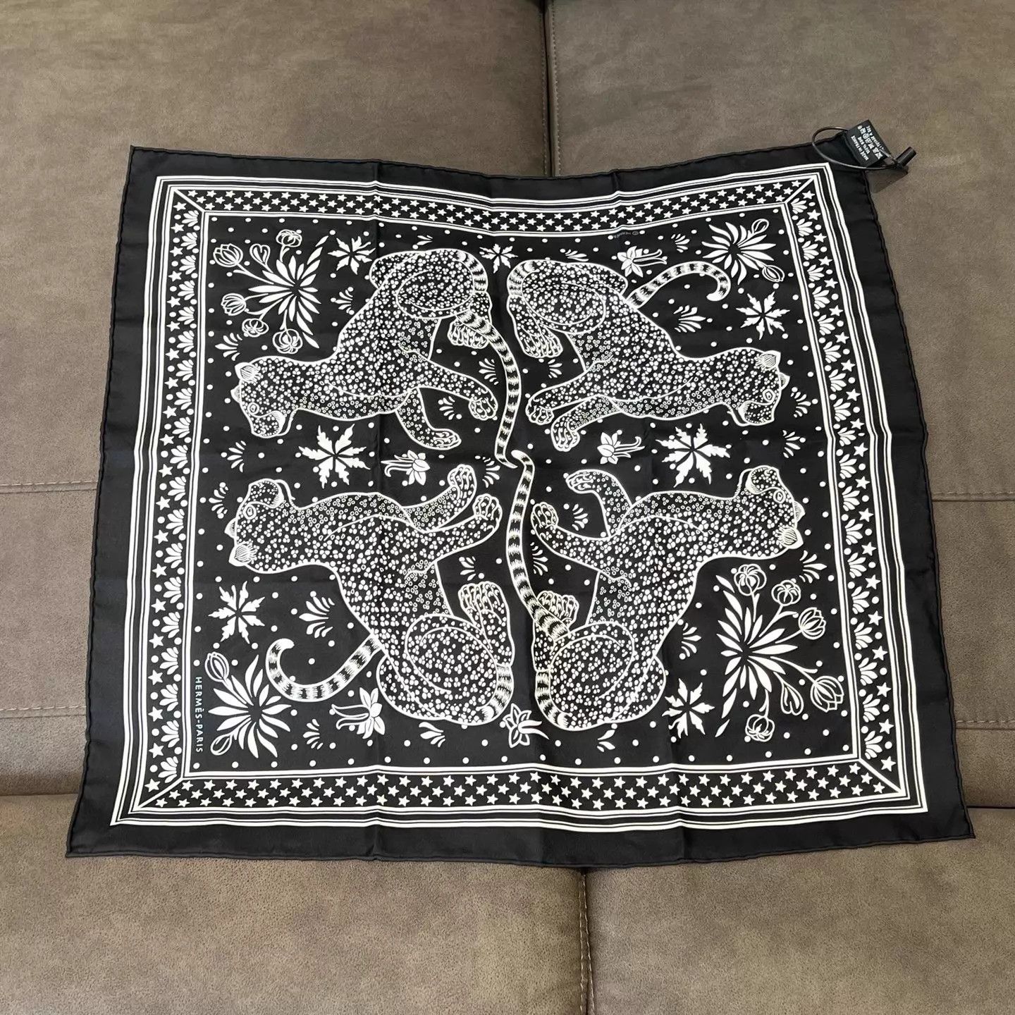 Hermes HERMES Black White Leopard Silk Scarf 55x55 New Size ONE SIZE - 1 Thumbnail