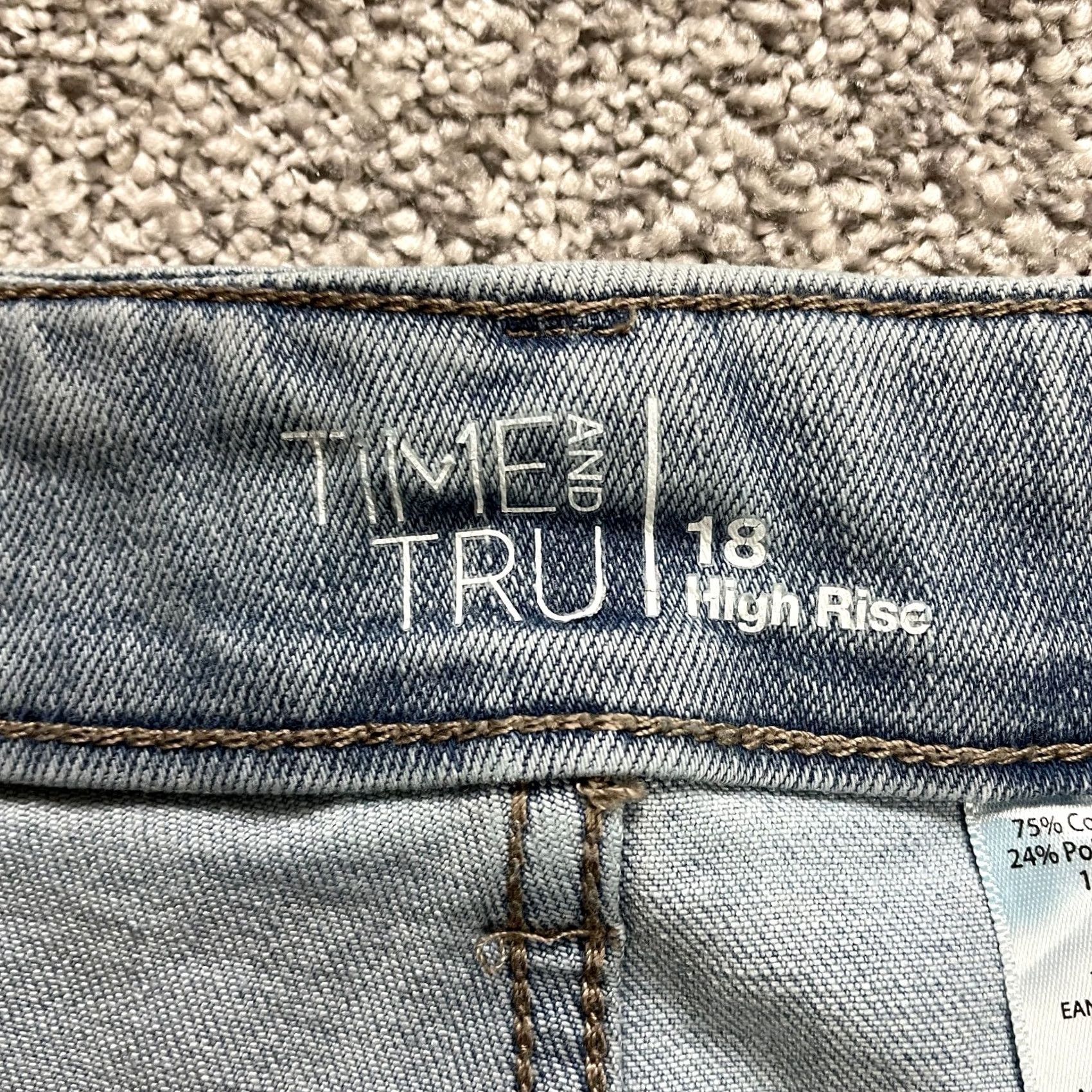 Vintage Time and Tru Jean Shorts Womens 18 Blue Denim High Rise Stretch Slash Button Size 40" / US 18 - 7 Thumbnail