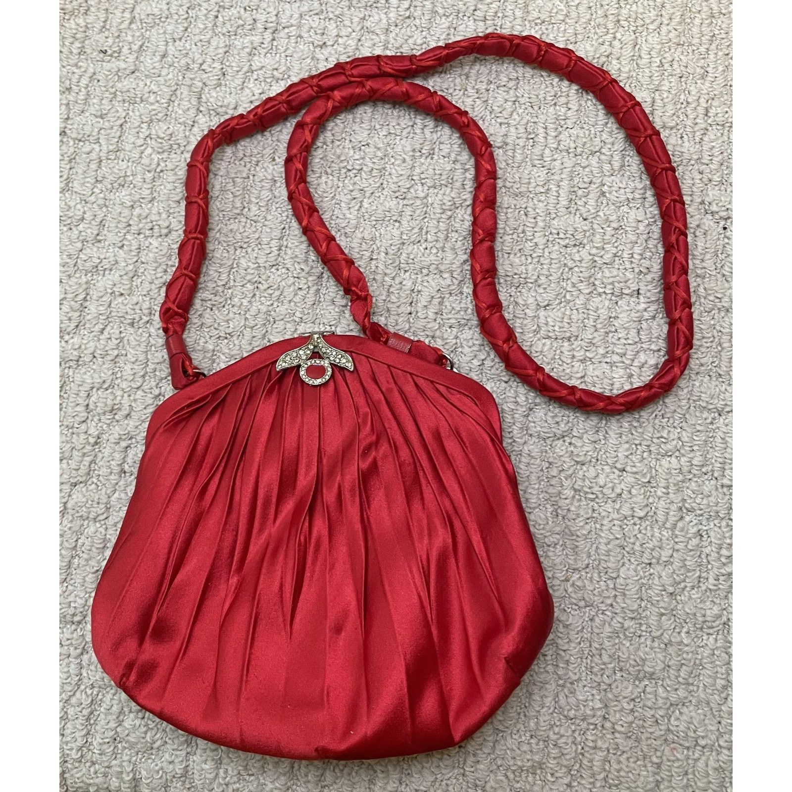 Gucci Vintage Gucci Red Pleated Satin Evening Bag Handbag Clutch Size ONE SIZE - 2 Thumbnail