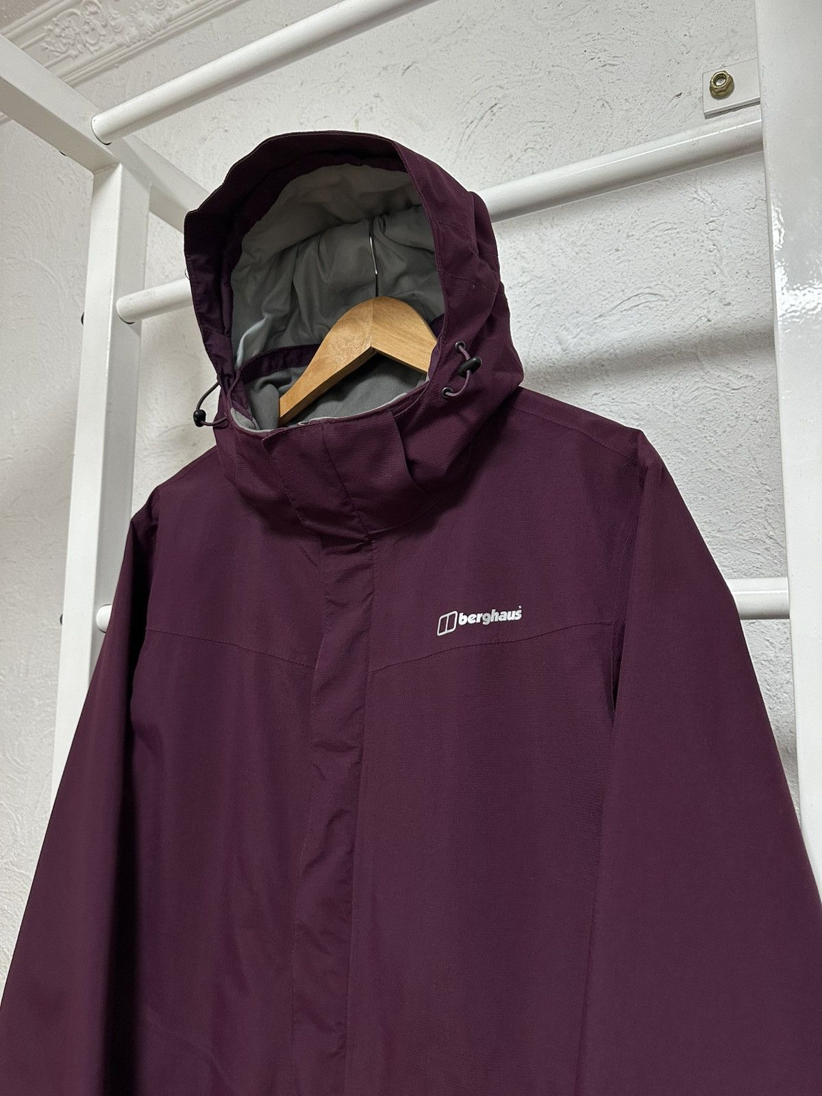 Berghaus Berghaus Women’s Size XXL Purple Gore-Tex Outdoor Jacket Size XXL / US 16-18 / IT 52-54 - 2 Thumbnail