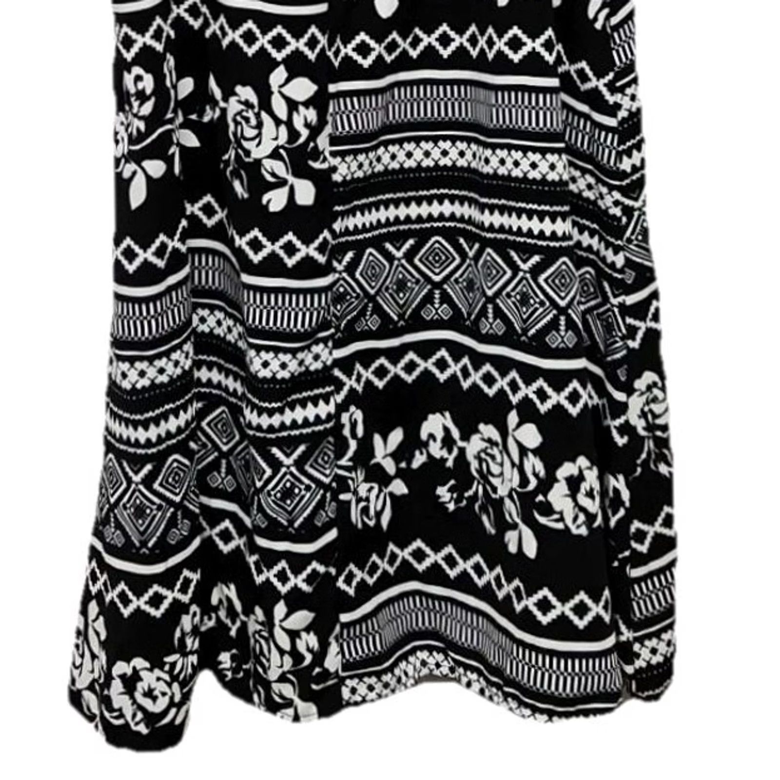 Vintage VINTAGE Black White Cold Shoulder Boho Print Swing Dress Women’s Small NWT Size S / US 4 / IT 40 - 7 Thumbnail