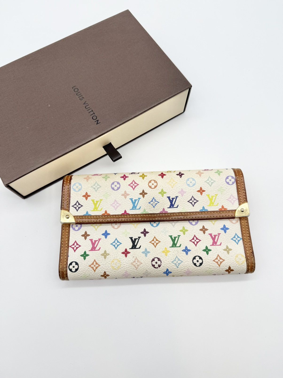 International Lv Fold Wallet EUC Louis Vuitton Suhali Porte Tresor