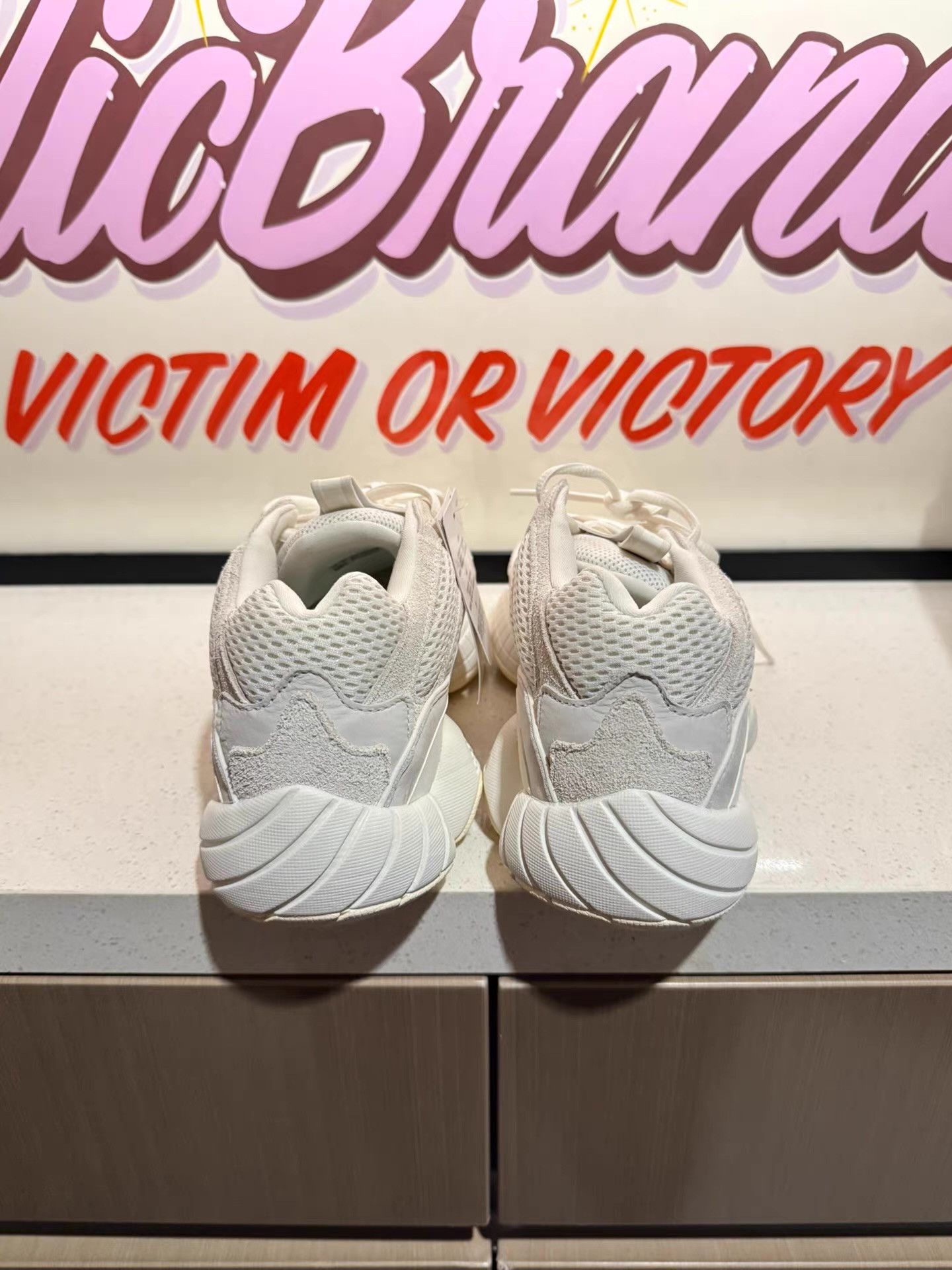 Adidas adidas Originals Yeezy 500 BoneWhite synthetic leather. Ｑ20 Size US 10 / EU 43 - 2 Thumbnail