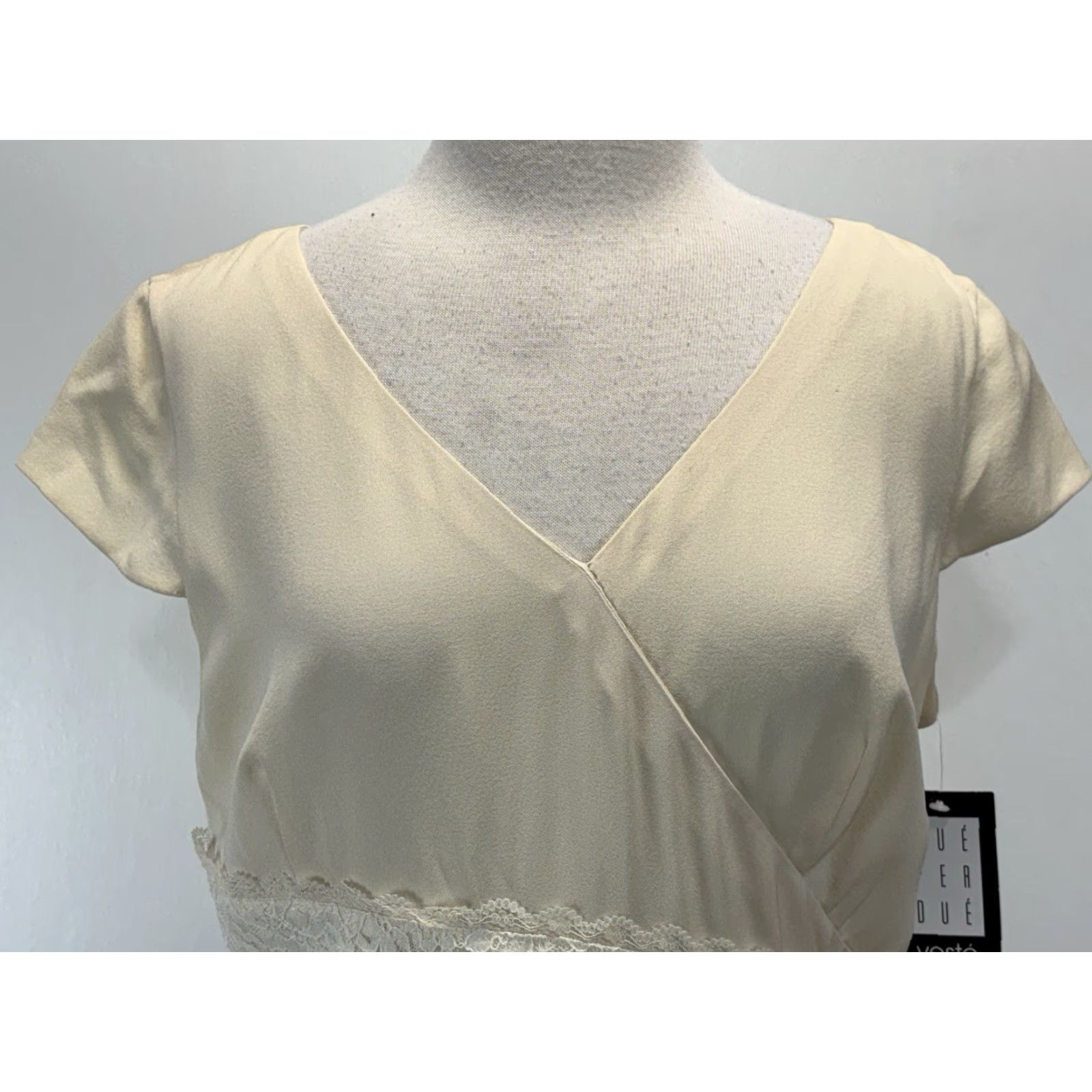 Vintage VINTAGE Due Per Due Silk Midi Dress Women Ivory Lace Lined Short Sleeve Zip 14 Sheath 90s/2000s Ladies Mens/ Womens Size XL / US 12-14 / IT 48-50 - 5 Thumbnail