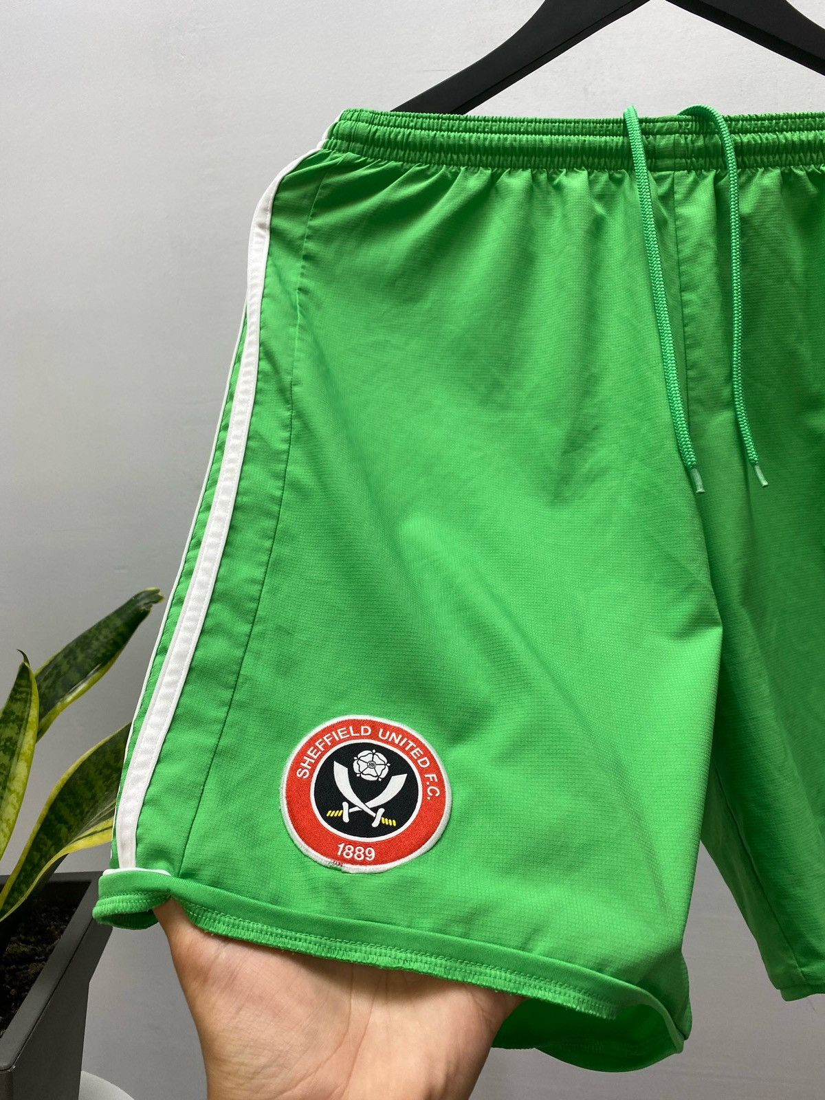 Adidas Adidas Shefield United Shorts Soccer Jersey Size US 34 / EU 50 - 7 Thumbnail