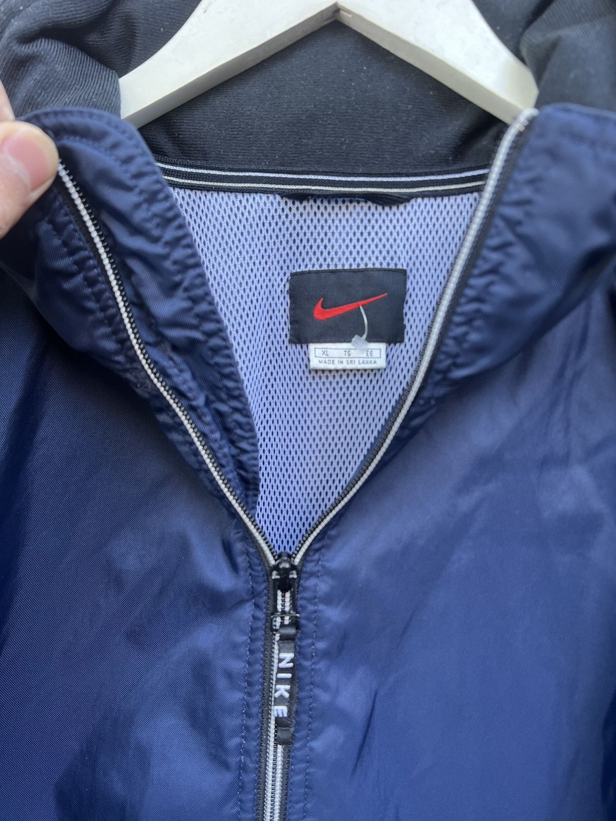 Nike 90’s Vintage Nike Red Swoosh Jacket Retractable Hood Size US XL / EU 56 / 4 - 2 Thumbnail