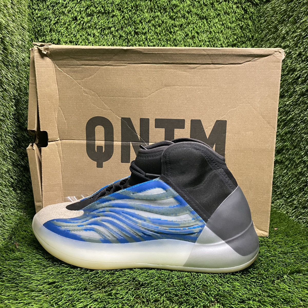 Yeezy Yeezy Quantum “Frozen Blue” (Size 10.5) Size US 10.5 / EU 43-44 - 7 Thumbnail
