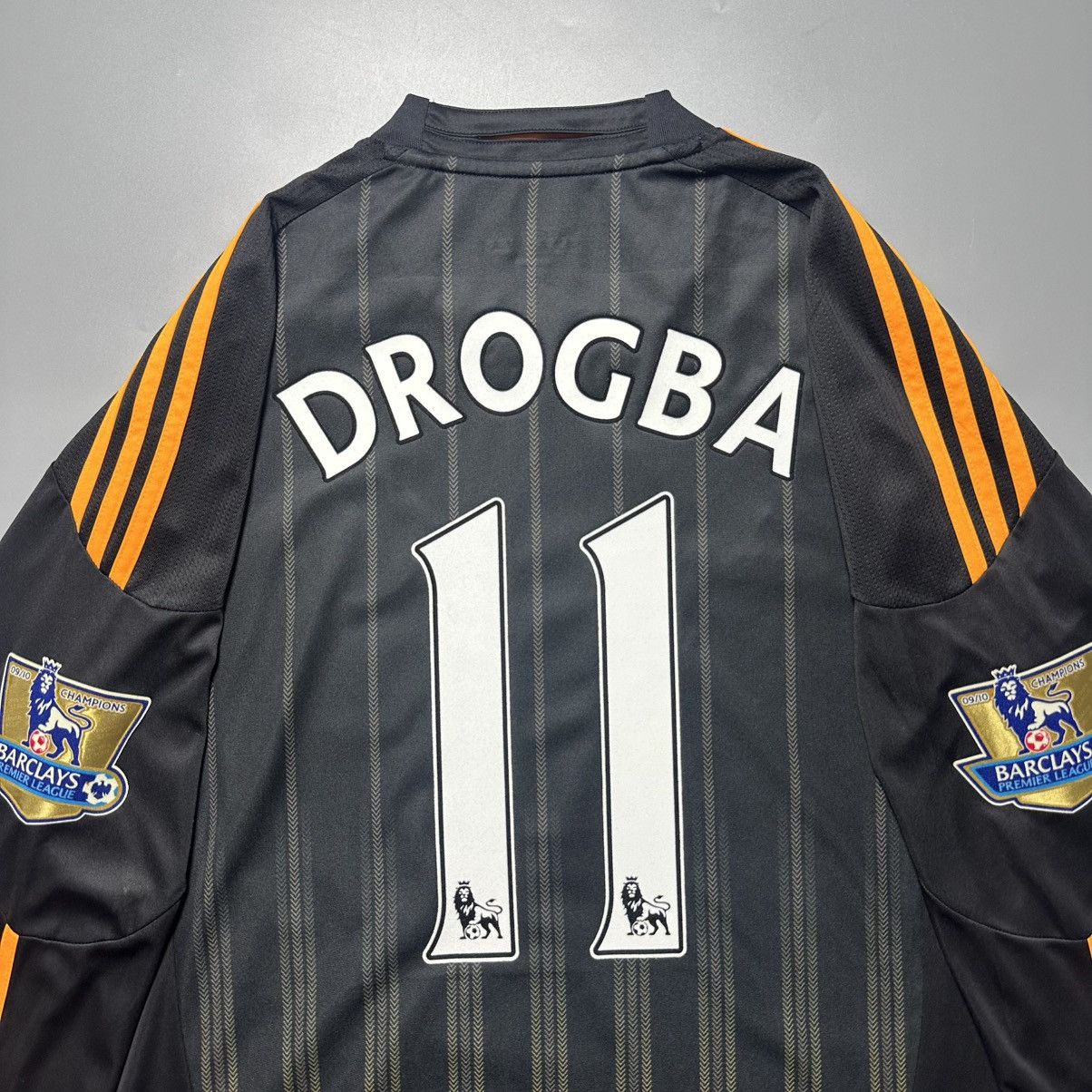 Adidas CHELSEA ADIDAS 2010/2011 FOOTBALL THIRD JERSEY #11 DROGBA Size US M / EU 48-50 / 2 - 11 Thumbnail