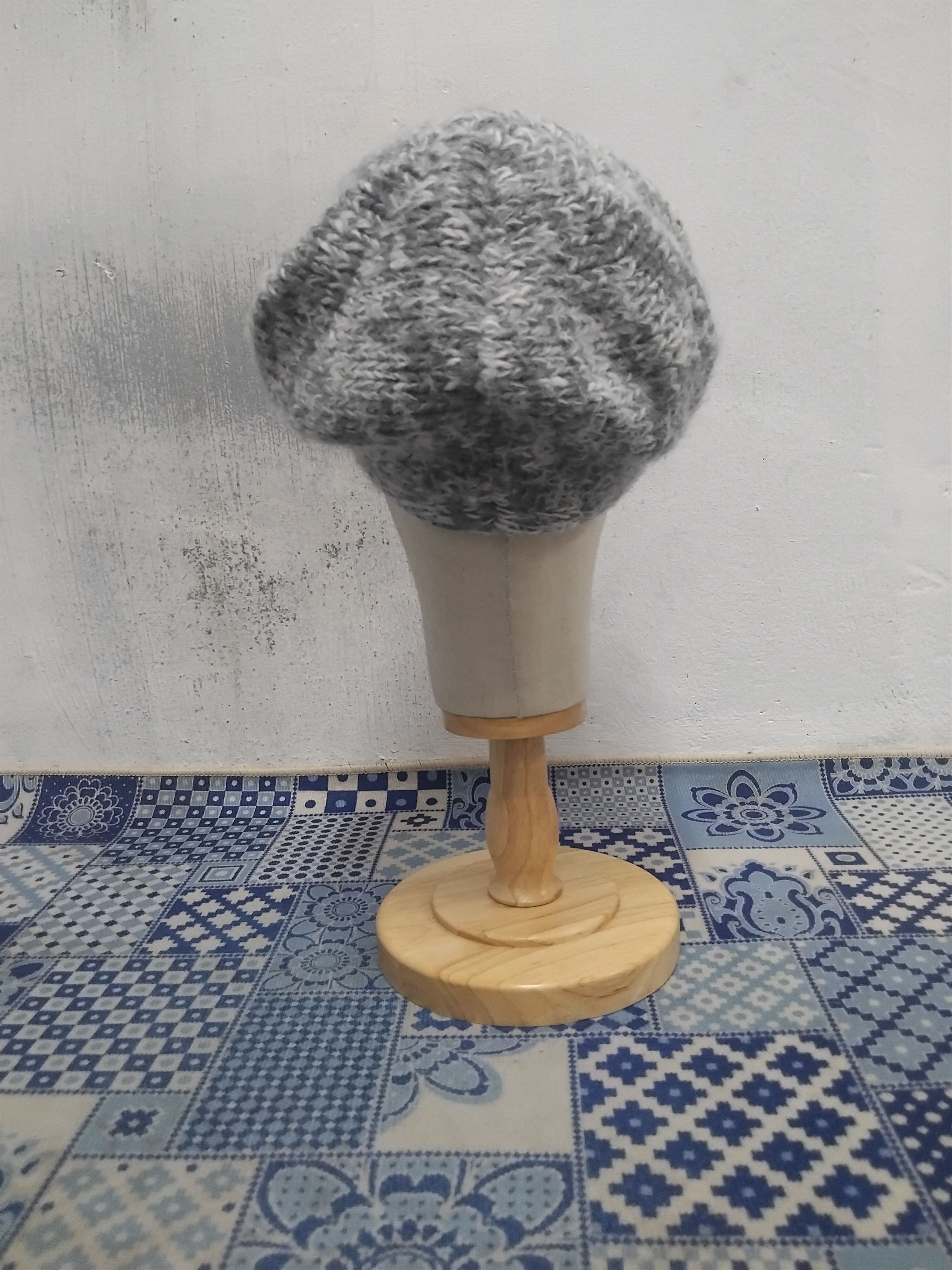 Issey Miyake A.v.v Issey miyake grey colour cap Size ONE SIZE - 7 Thumbnail