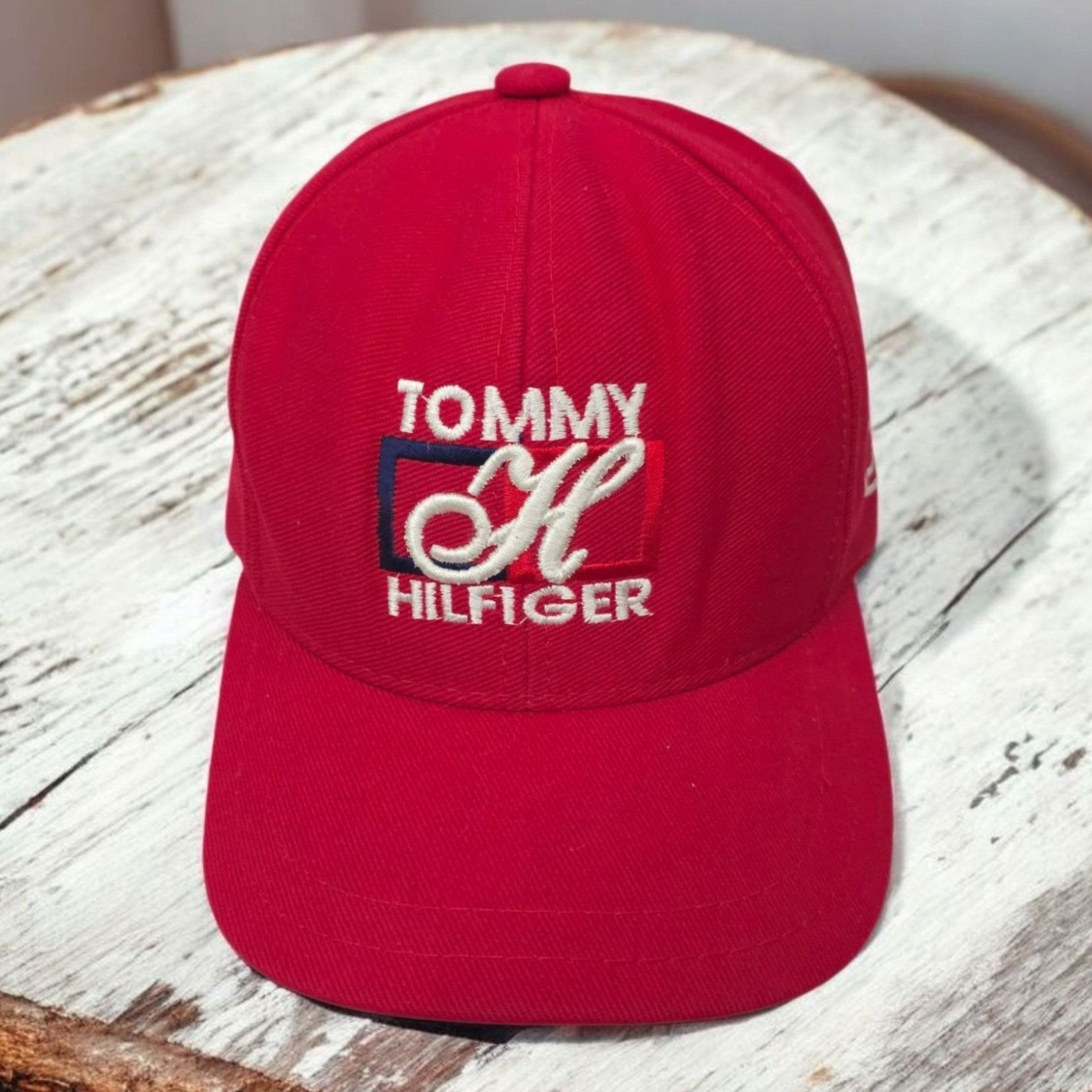 Tommy Hilfiger Tommy Hilfiger Spell Out Strapback Cap Embroidered Vintage 9 Size ONE SIZE - 1 Thumbnail