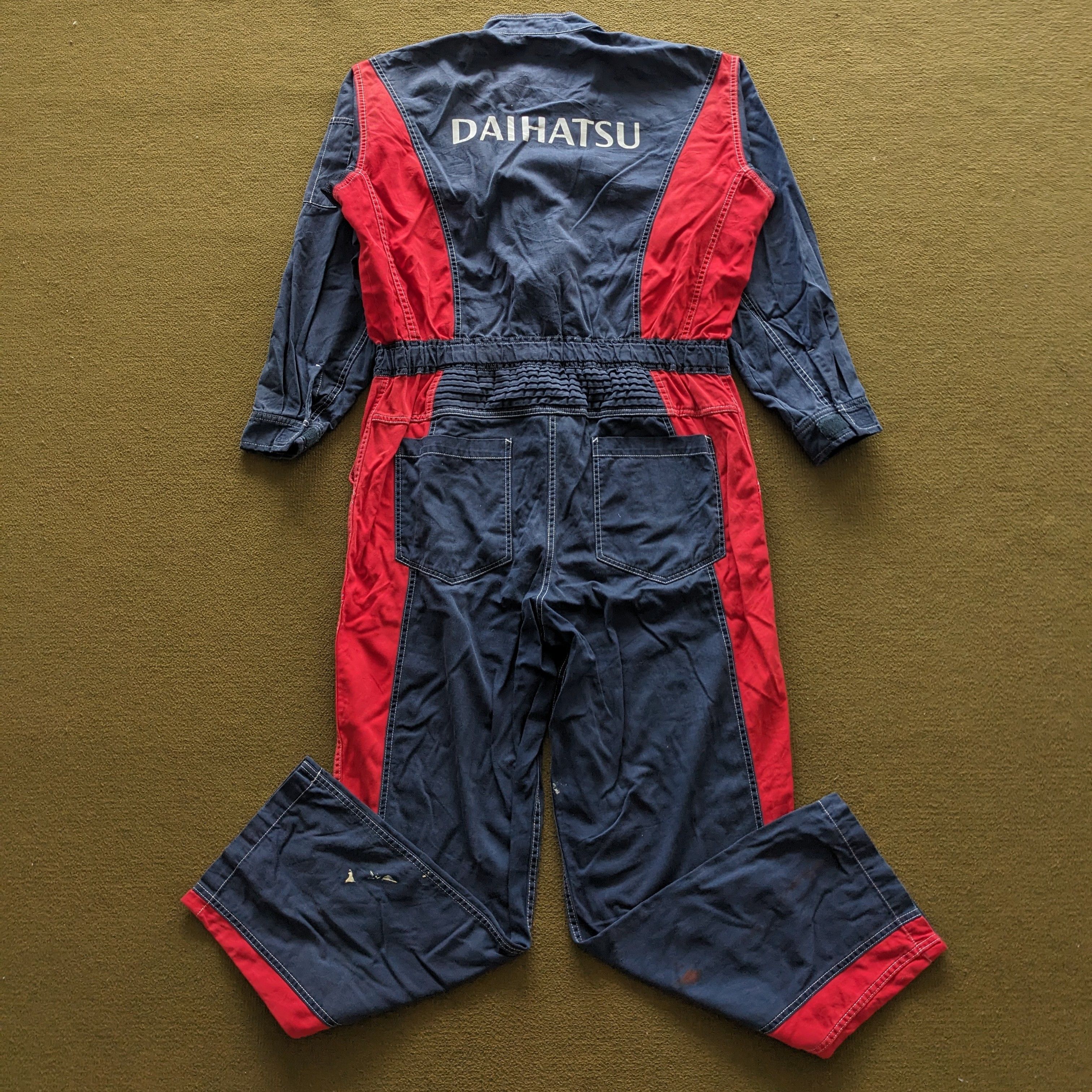 Vintage Vintage DAIHATSU Motorsports Racing Coverall Workwear Jacket Size US XL / EU 56 / 4 - 1 Thumbnail