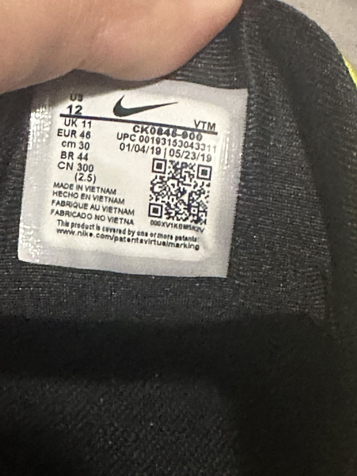 Nike Men’s size 12 Nike airmax 720 Size US 12 / EU 45 - 7 Thumbnail