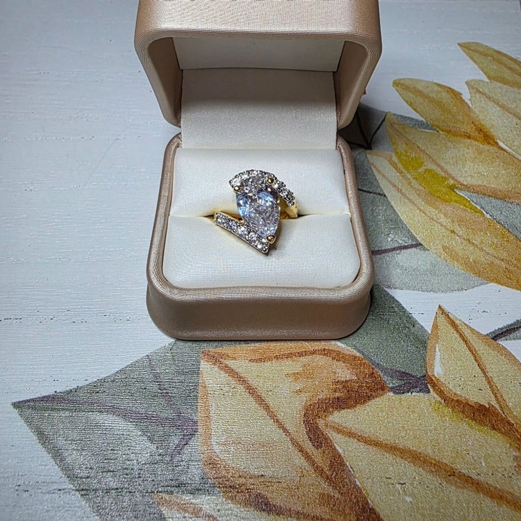 The Unbranded Brand Goldtone Silver and Cubic Zirconia Ring Size ONE SIZE - 2 Thumbnail
