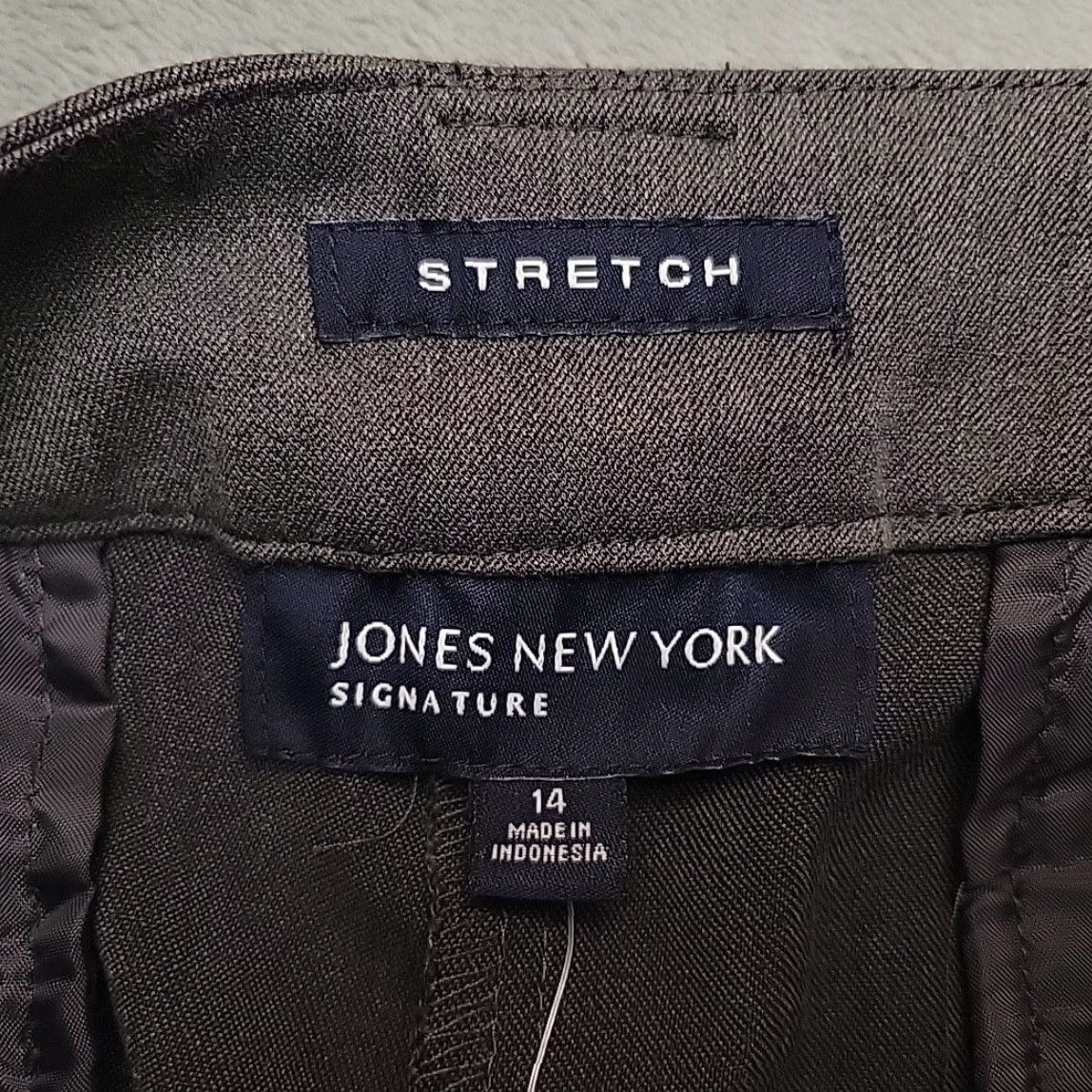 Jones New York Jones New York Signature Pants Womens 14 Gray Stretch Dress Career Modern NEW Pants Womens 14 Gray Stretch Dress Career Modern NEW Size 36" / US 14 / IT 50 - 5 Thumbnail