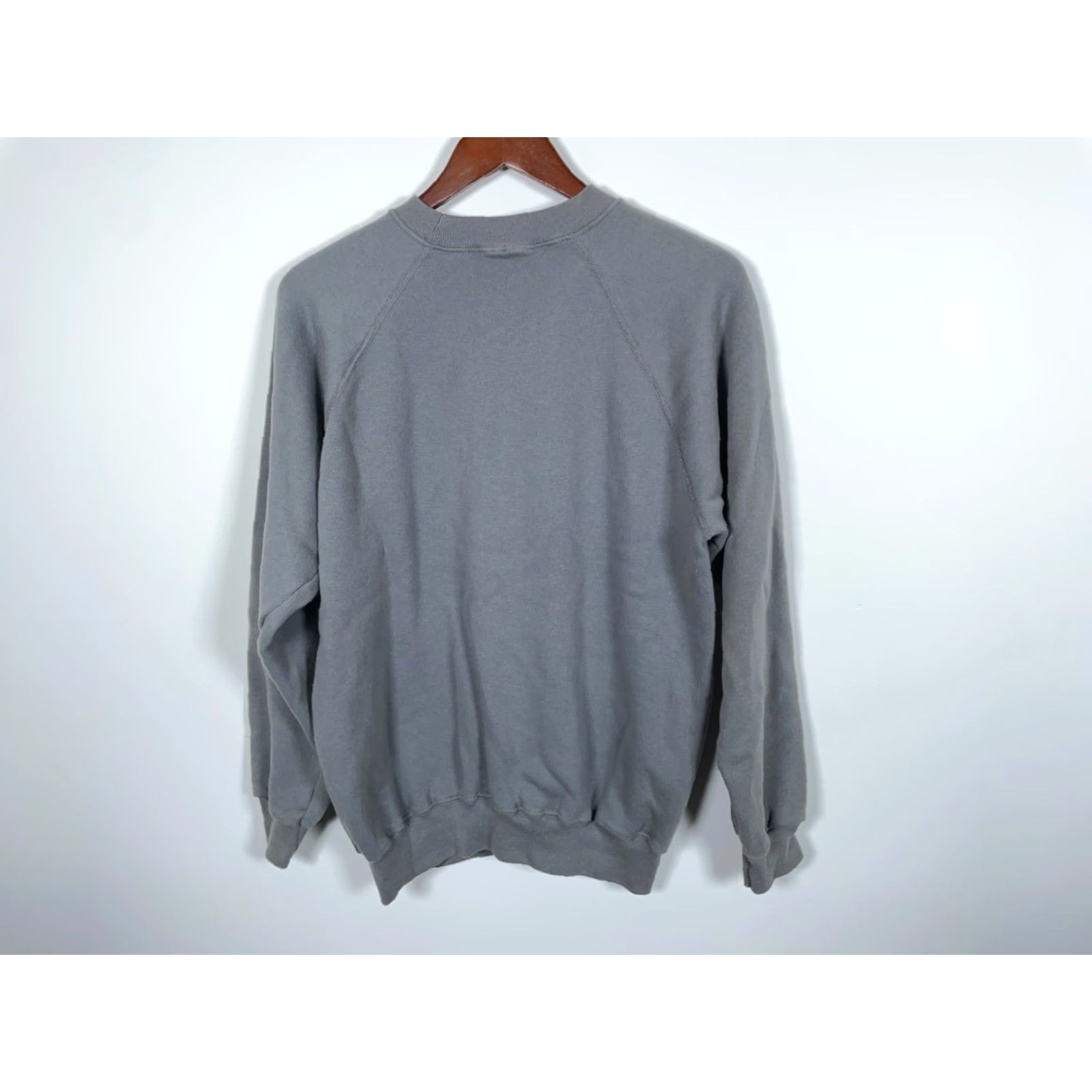 Vintage VINTAGE Sweatshirt Crewneck Raglan Sleeves Dark Gray 90s Adult Medium Men’s Pullover Cotton Blend 50/50 Regular Fit Nightwatch Gray Shirts? Size US M / EU 48-50 / 2 - 2 Thumbnail