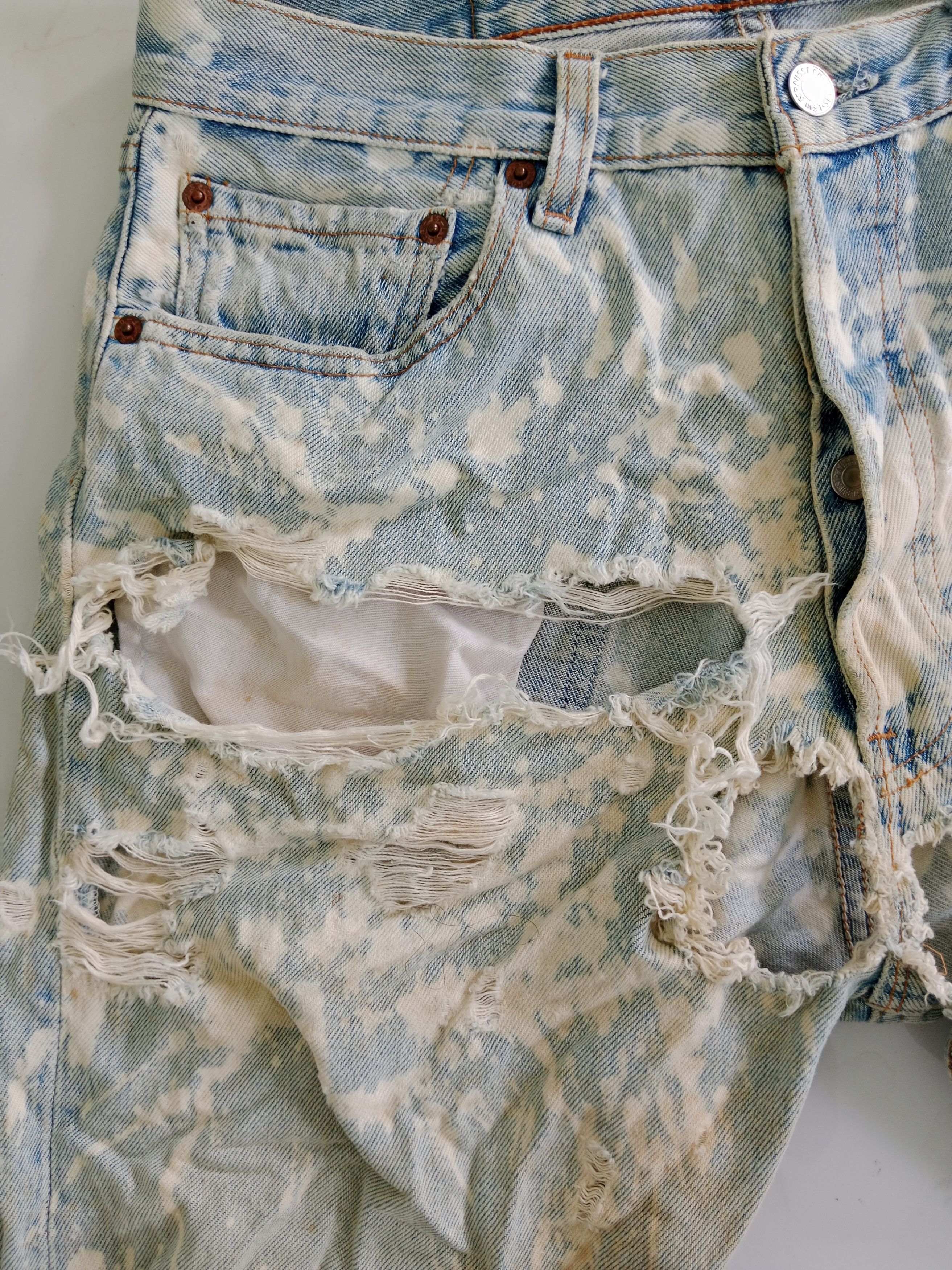 Levi's Vintage Clothing Levis 501 Distressed Short Pants Made in USA Acid Wash Style Size US 31 - 4 Thumbnail