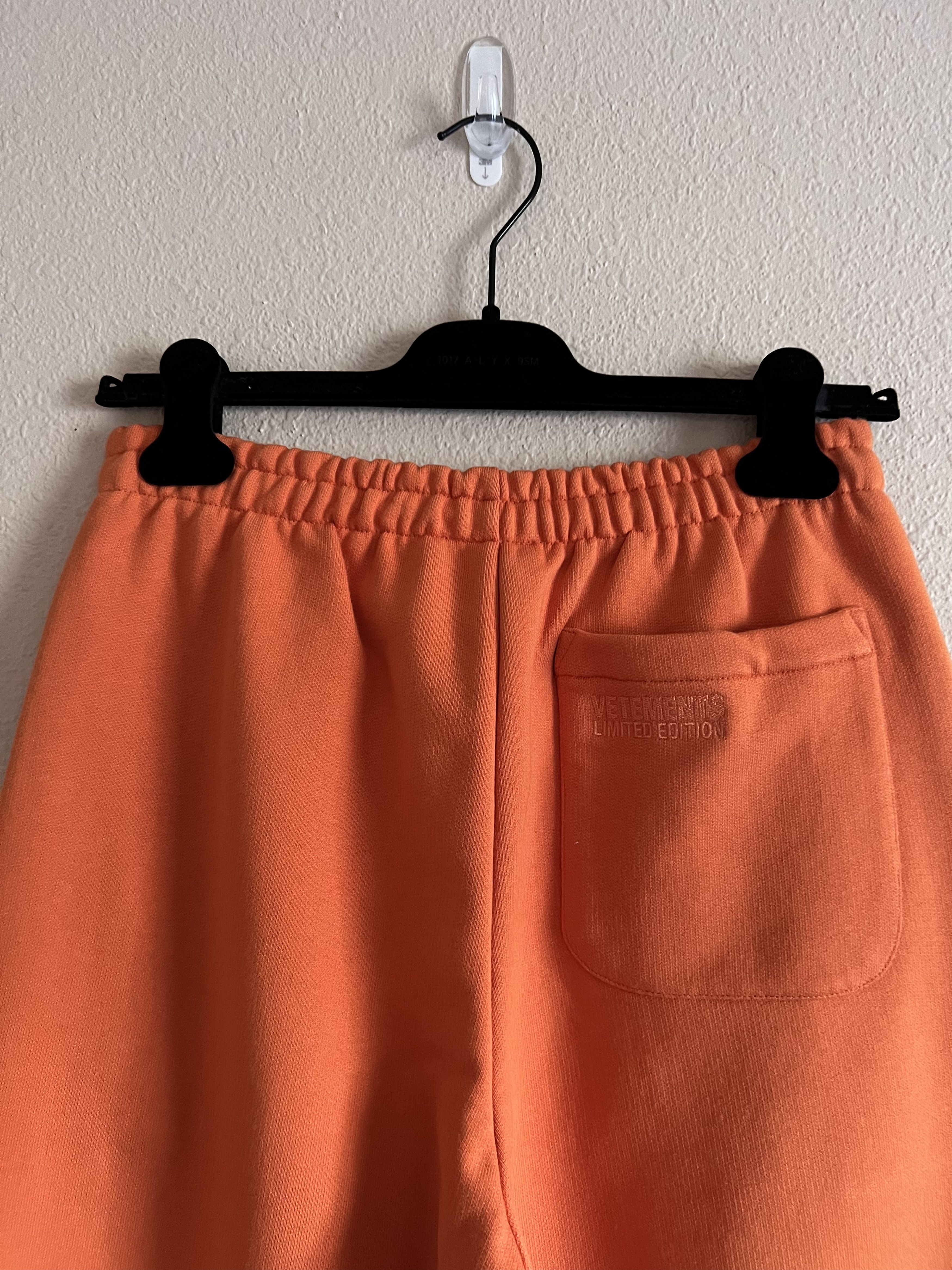Vetements VETEMENTS Limited Edition Sweatpants in Orange Size US 29 - 6 Thumbnail