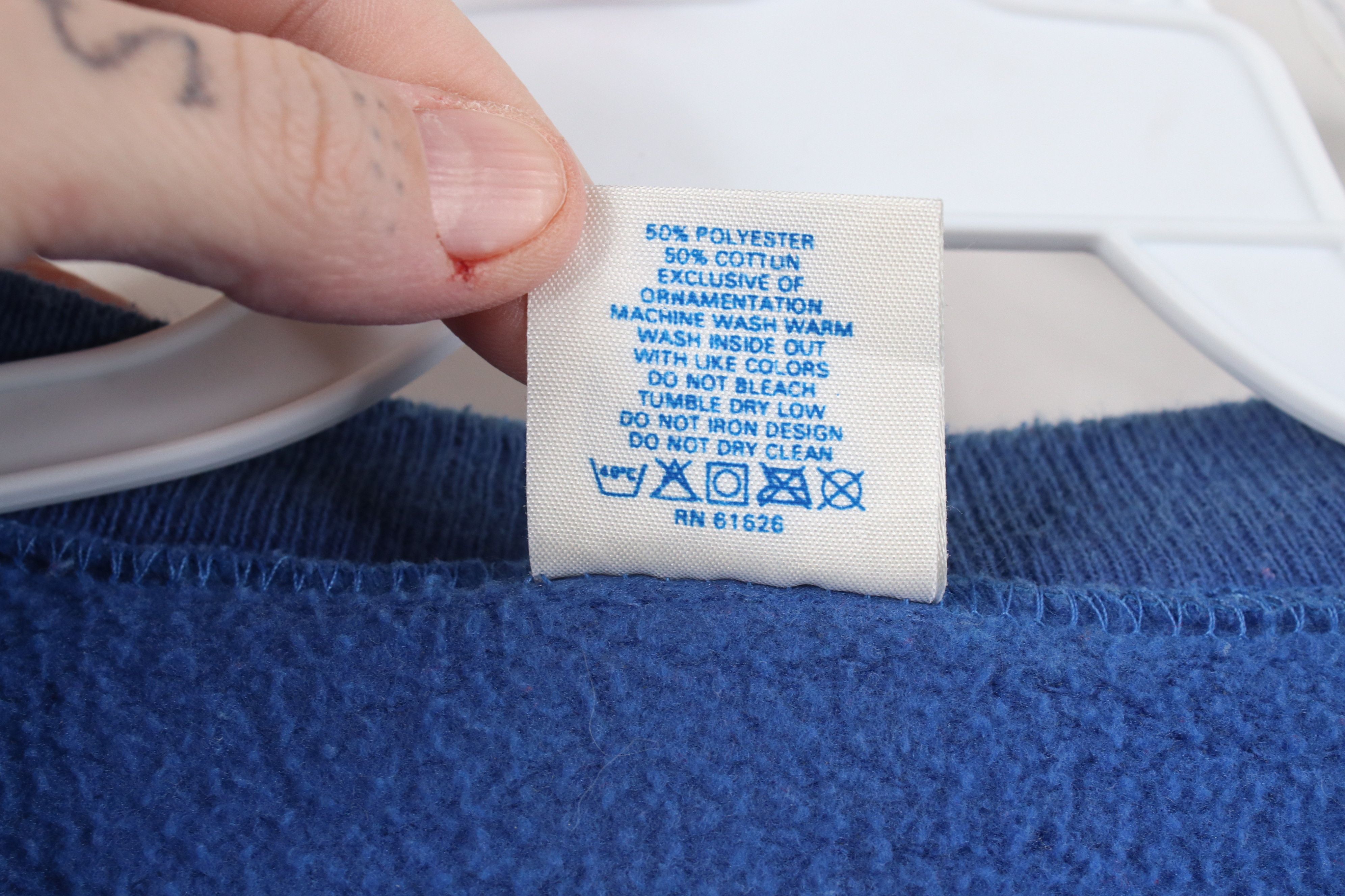 Vintage Vintage 70s 80s Streetwear Crewneck Sweatshirt Royal USA Size US XL / EU 56 / 4 - 7 Thumbnail