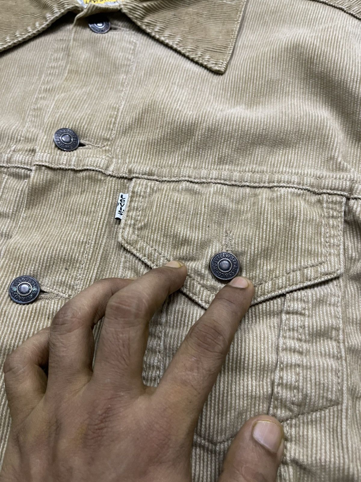 Levi's VINTAGE LEVIS CORDUROY TRUCKER JACKET FADED Size US L / EU 52-54 / 3 - 9 Thumbnail