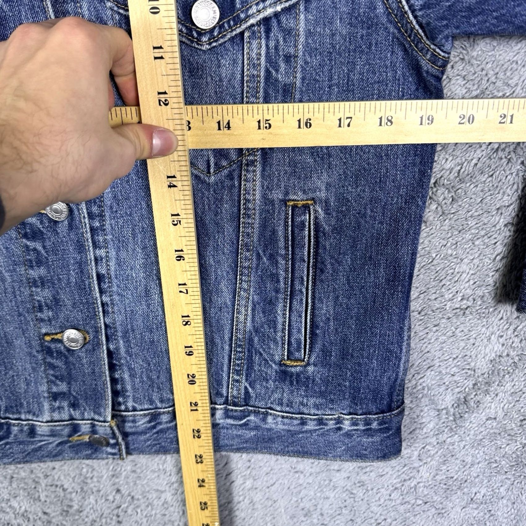 Levi's VINTAGE Levi's Trucker Denim Jacket Mens S Regular Blue 38 in Cotton Denim USA Western 80s 90s Biker Leather? No, exclude. Size US S / EU 44-46 / 1 - 7 Thumbnail