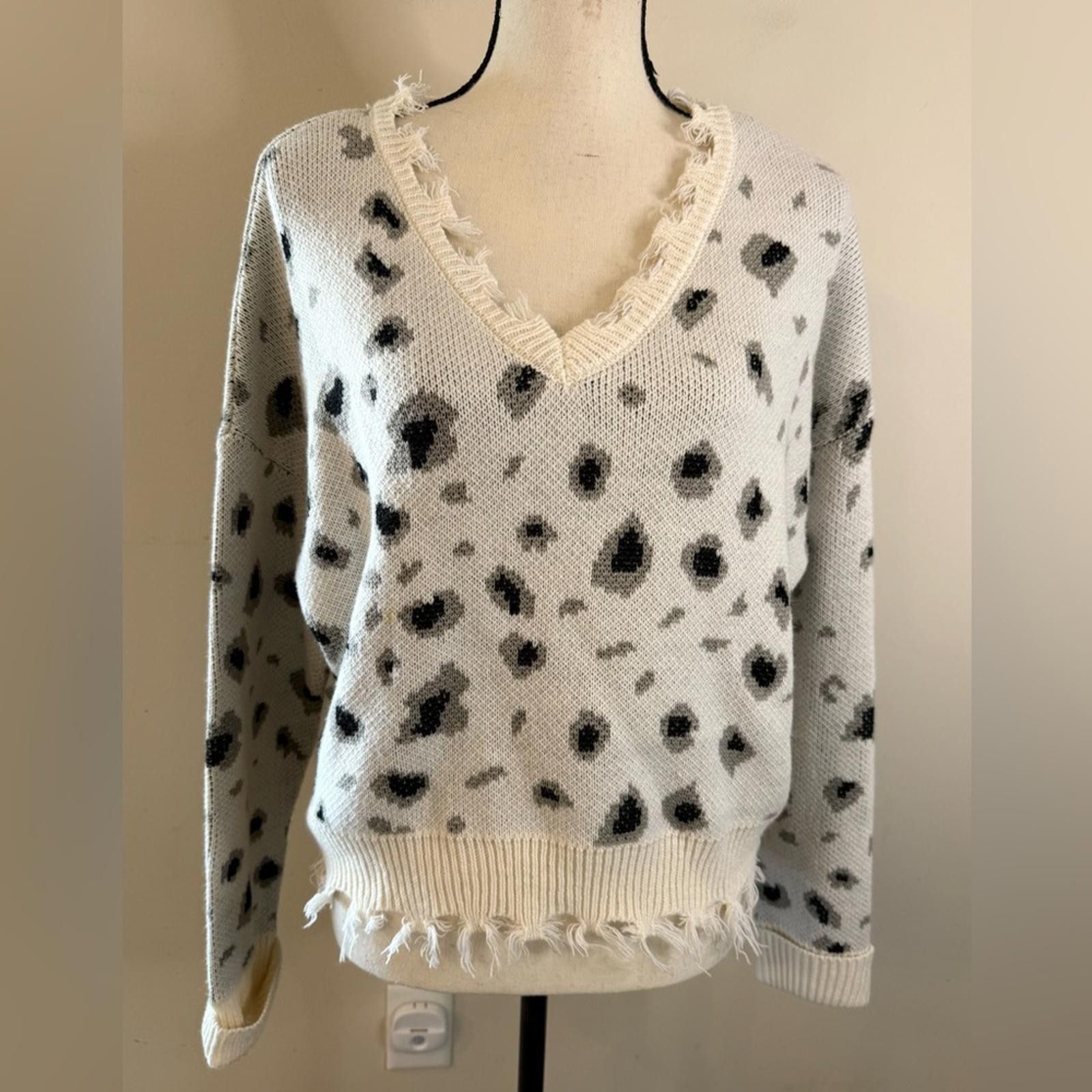 Other Cloud Chaser leopard print sweater cream fringe hem SZ M Size M / US 6-8 / IT 42-44 - 1 Thumbnail