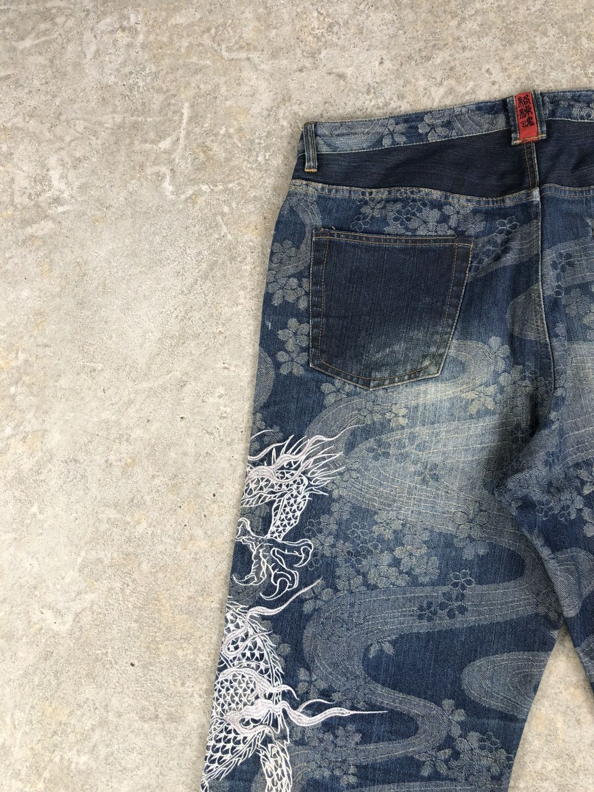 Karakuri Tamashii Karakuri Tamashii Embroidered Jeans Distressed Jeans Size US 39 - 9 Thumbnail