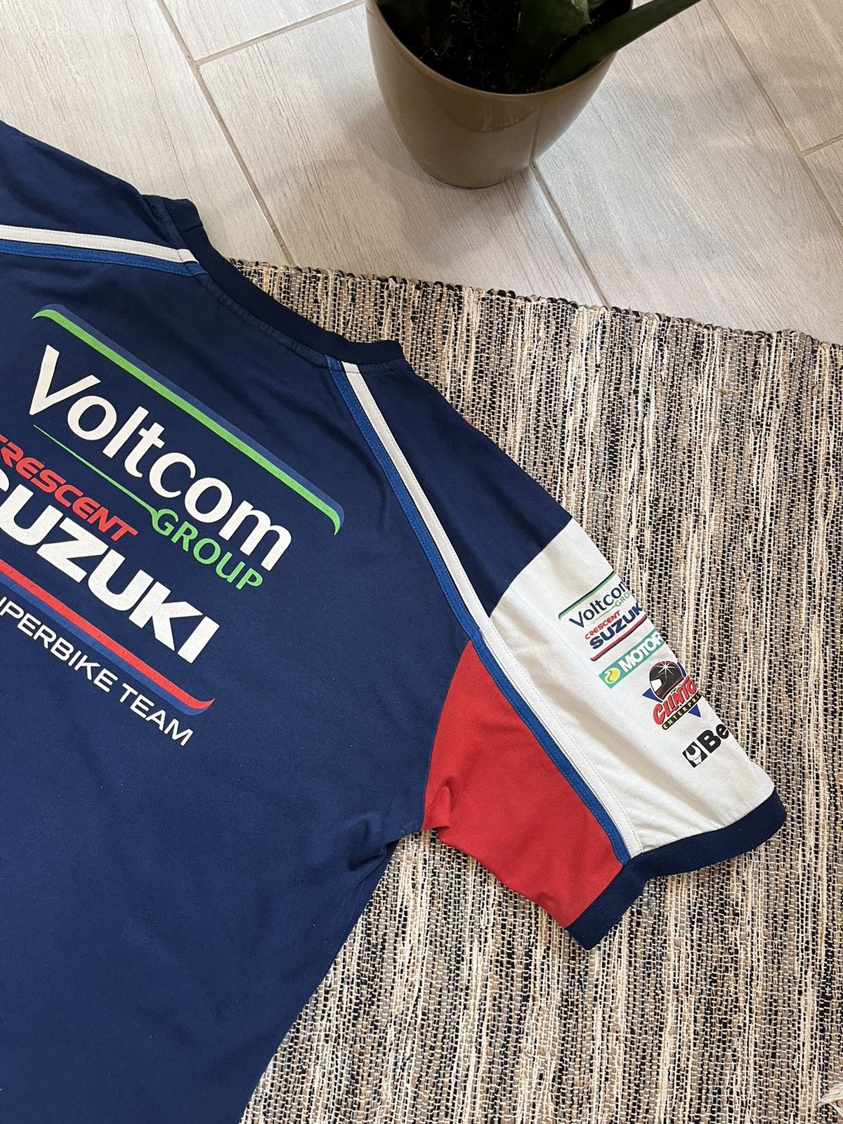 Vintage Vintage Suzuki Racing T-Shirt Motorcycle Japanese Logo Size US XXL / EU 58 / 5 - 16 Thumbnail