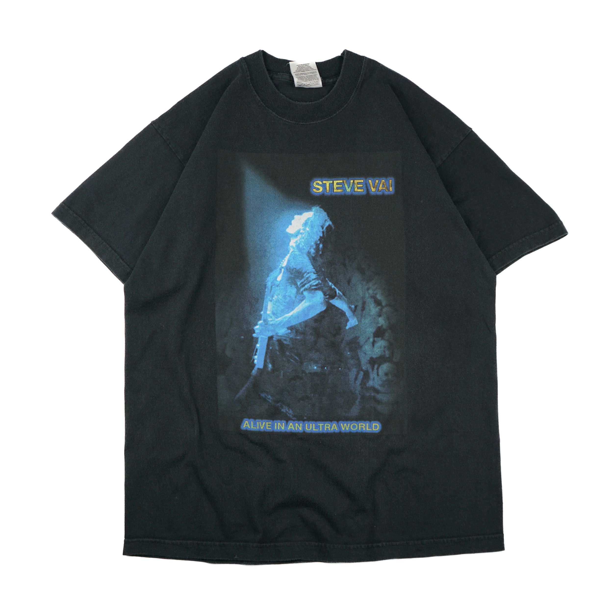 Band Tees × Vintage Vintage 2001 Steve Vai Alive in an Ultra World T-Shirt Size US L / EU 52-54 / 3 - 1 Thumbnail