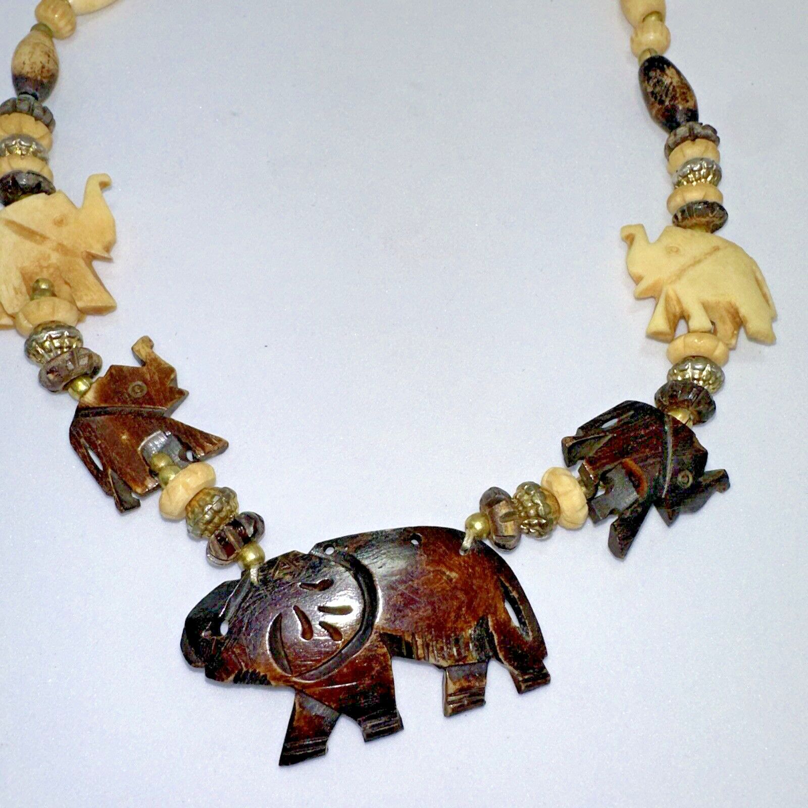 Other African Safari Wood Necklace Carved Animals Chunky Elephant Size ONE SIZE - 2 Thumbnail