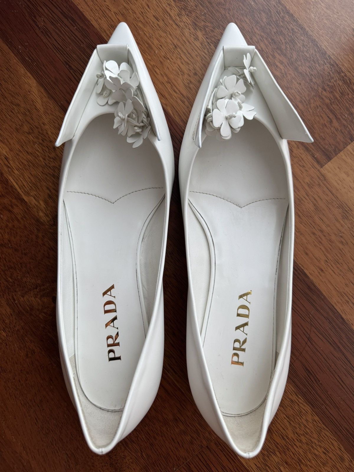 Prada PRADA Floral Appliqué Bouquet Leather Flats Size US 7 / IT 37 - 7 Thumbnail