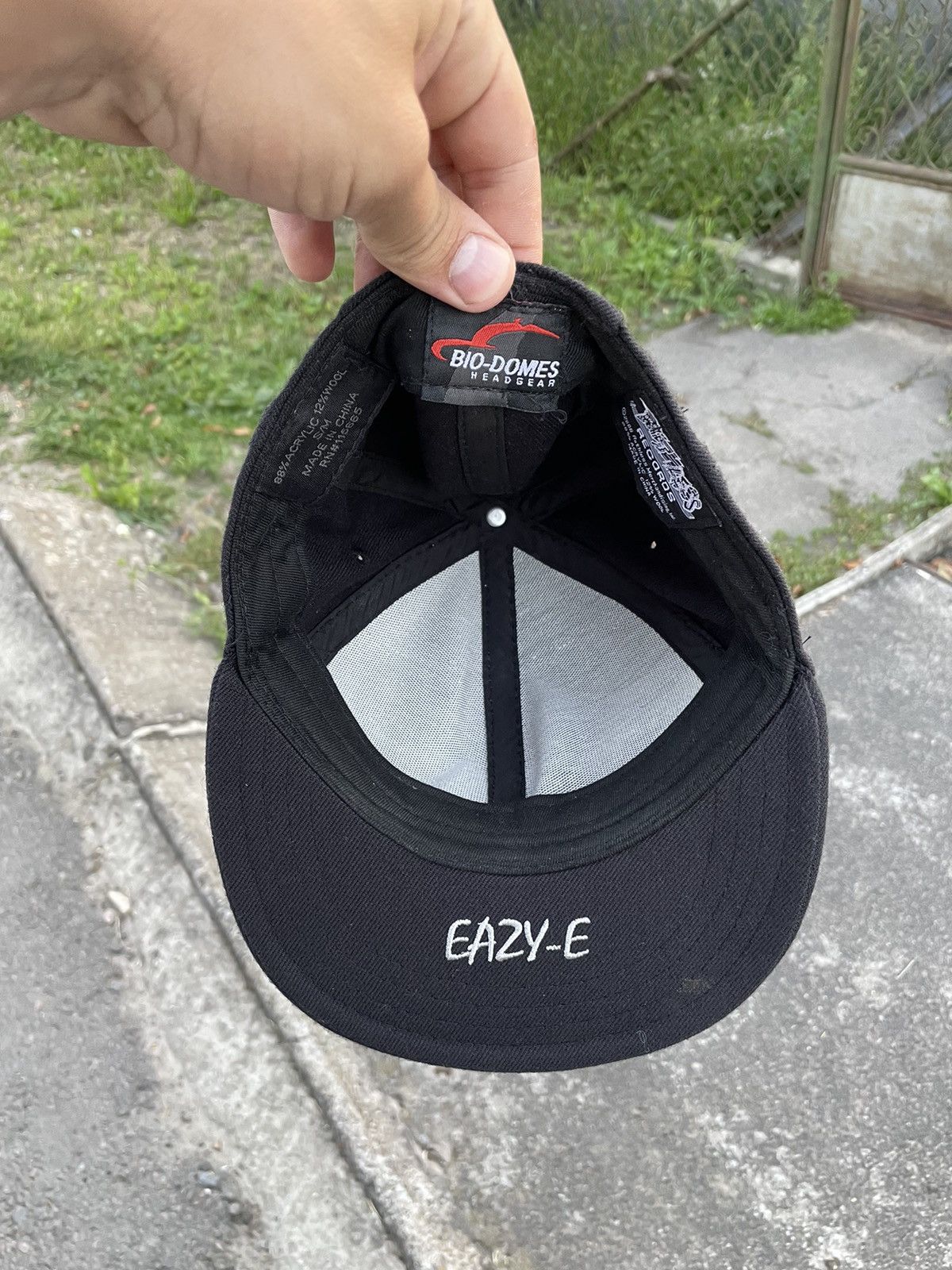 Rap Tees 2006 Rare Eazy-E Rap Vintage cap Y2K Size 34 - 4 Thumbnail