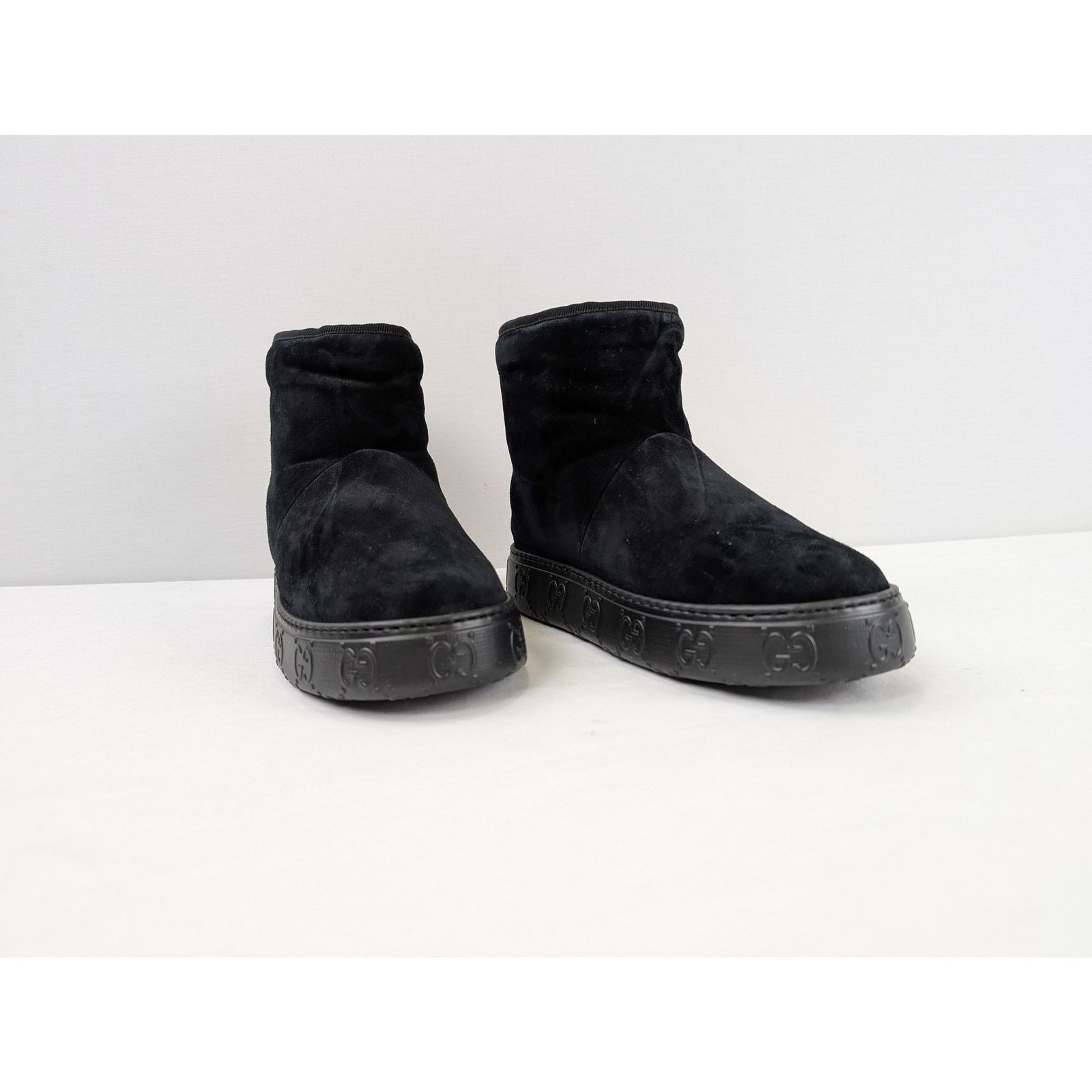 Gucci o1rshd1 Ankle Suede Boots in black with wool lining Size US 10 / IT 40 - 5 Thumbnail