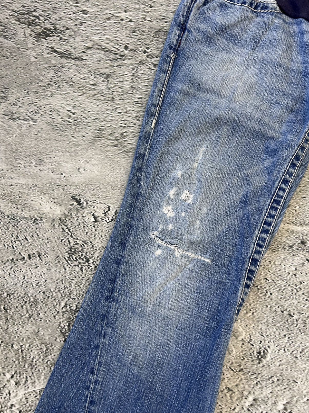 True Religion True Religion baby blue jeans white stitching Y2K bootcut Size US 32 / EU 48 - 10 Thumbnail