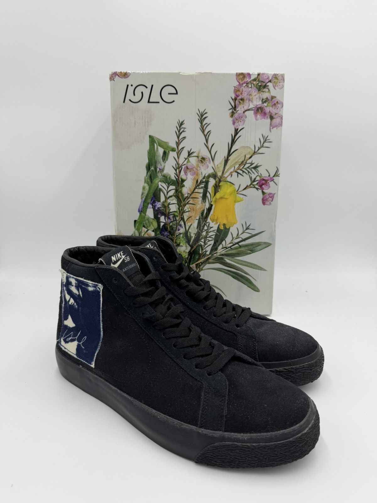 Nike SB Blazer Mid Isle Skateboards (Special Box) Size US 10 / EU 43 - 1 Thumbnail