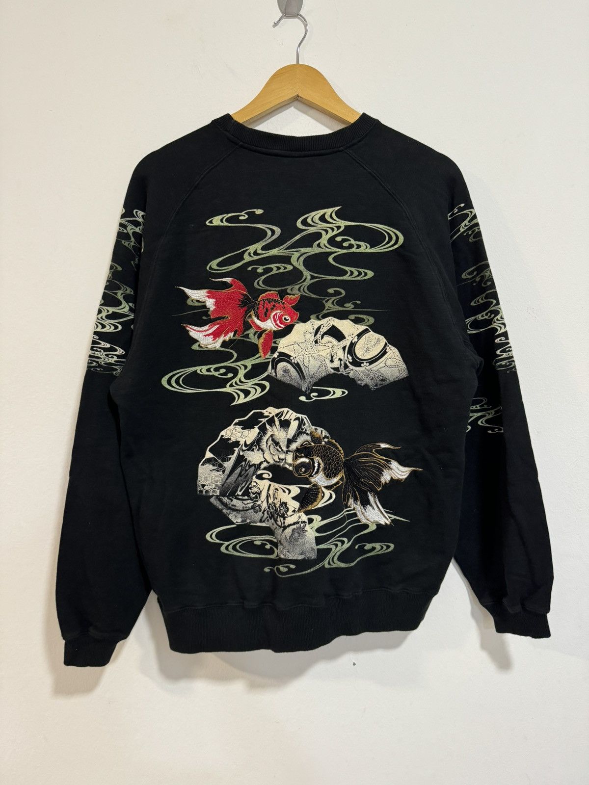 Japanese Brand Vintage Sukajan Design Koi Fish Embroidery Sweatshirt Size US L / EU 52-54 / 3 - 1 Thumbnail