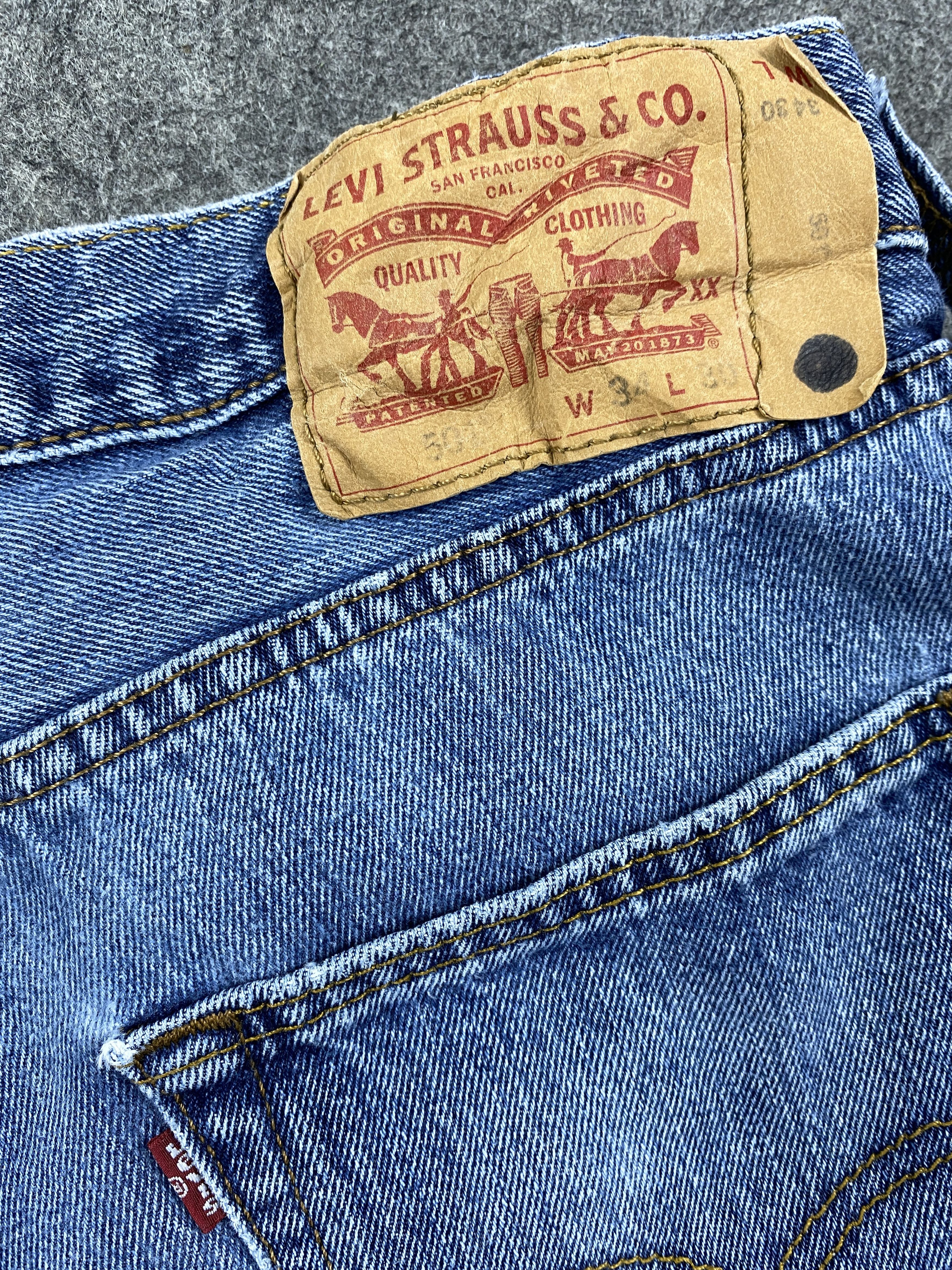 Levi's Blue Vintage Levi's 501 Jeans 35x29 Denim -JN1561 Size US 35 - 9 Thumbnail