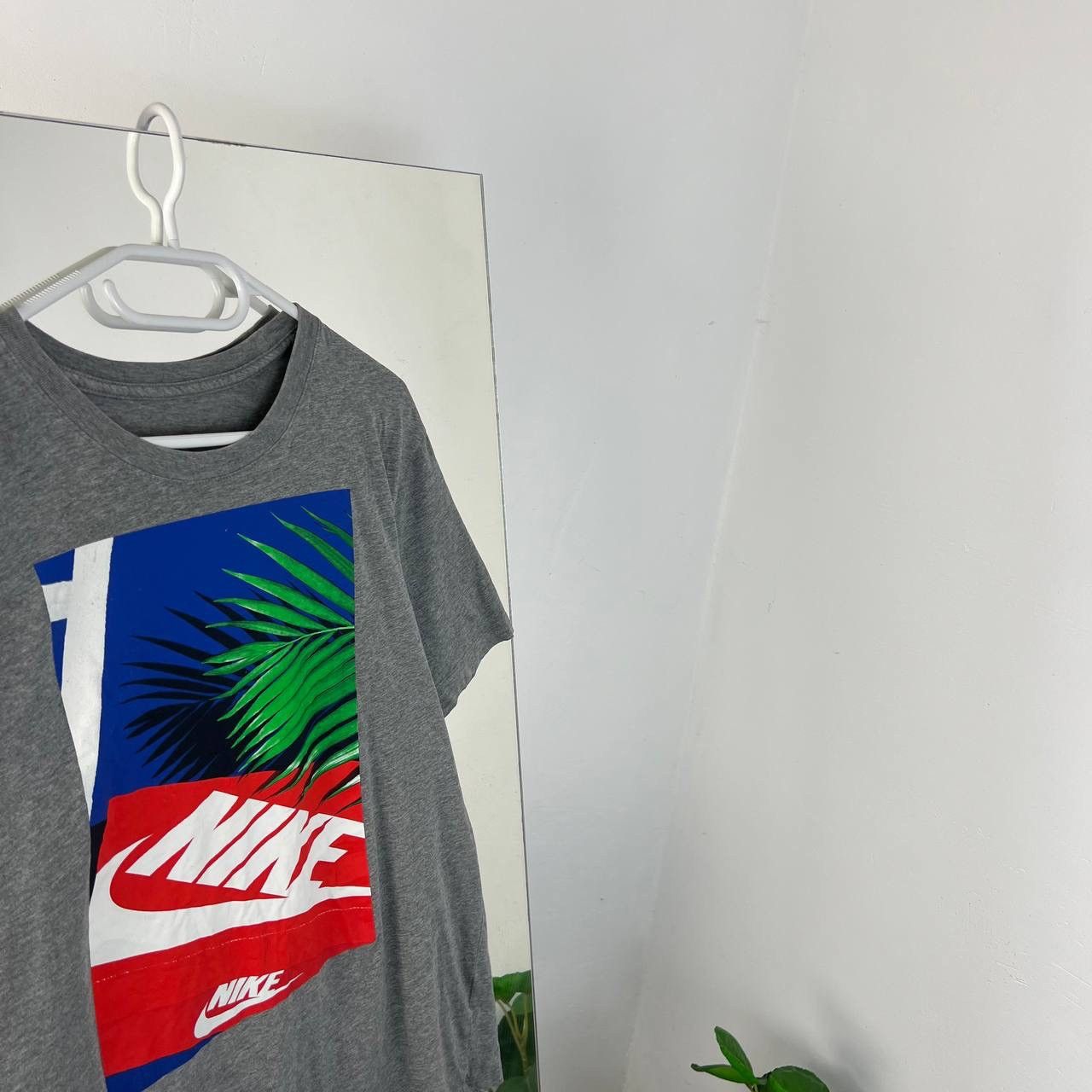 Nike Vintage Y2K Nike Box Big Logo T-Shirt Streetwear Style Size US L / EU 52-54 / 3 - 2 Thumbnail